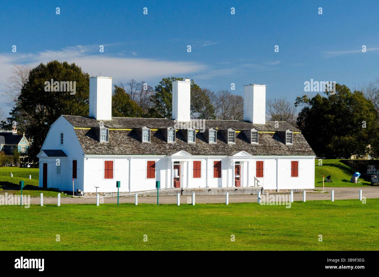 Edificio principale del sito storico nazionale di Fort Anne Foto Stock
