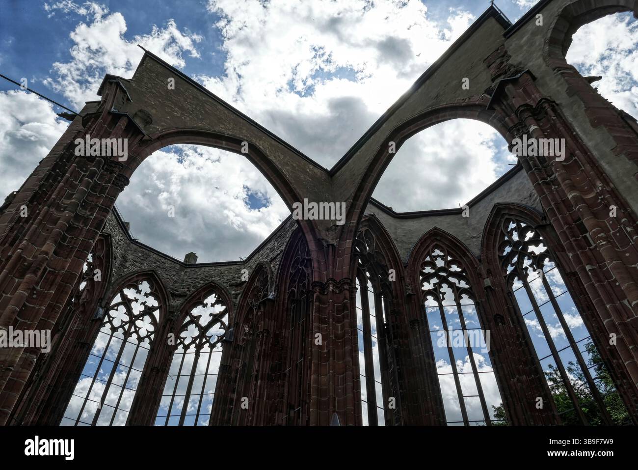 Cappella storica e rovine a Bacharach Foto Stock