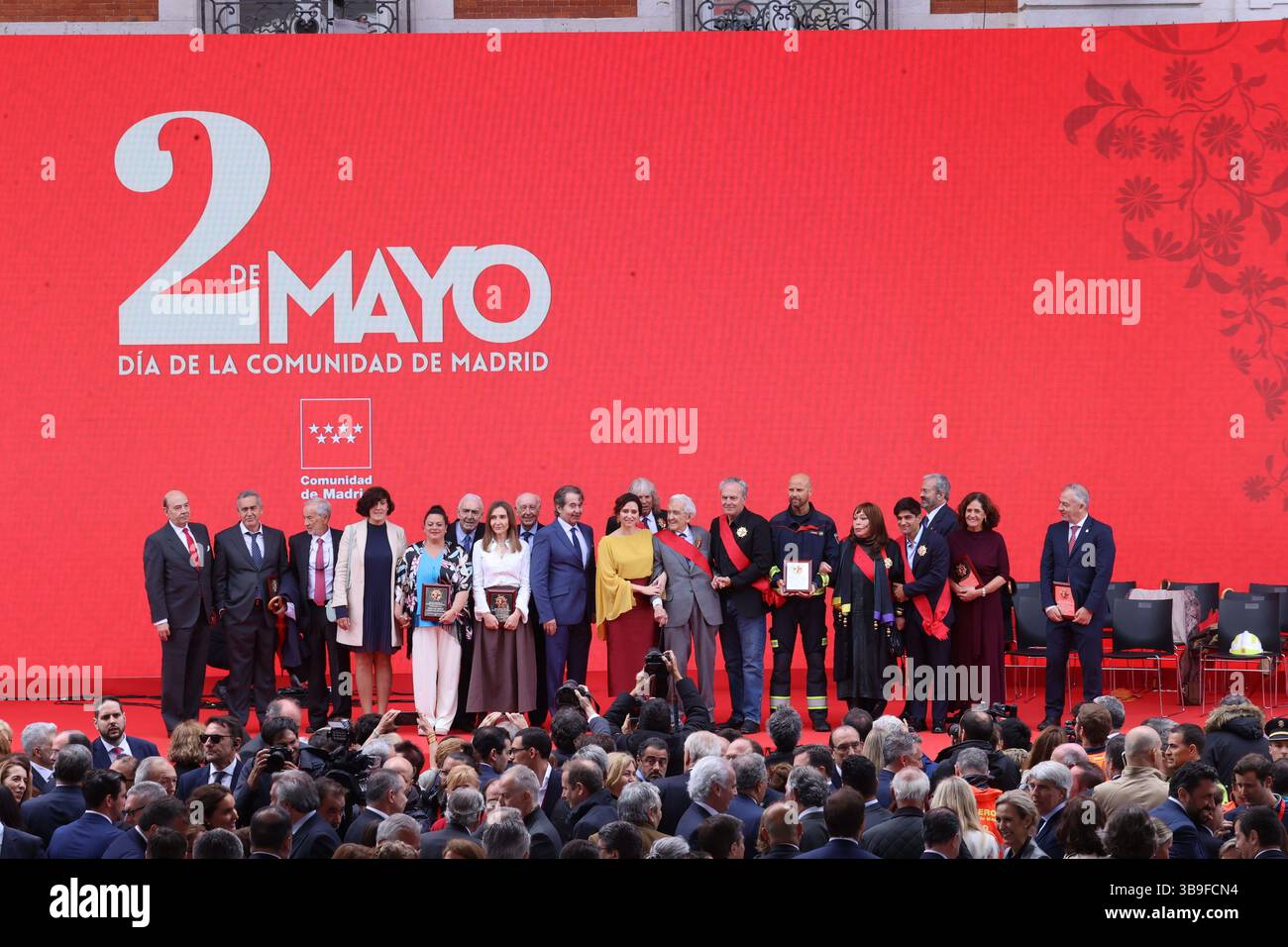 Madrid, 2 maggio 2025. La cerimonia di premiazione della medaglia del 2 maggio, giornata CAM, si è tenuta presso la sede della Comunità di Madrid, presieduta da Isabel Díaz Ayuso. Foto: Jaime García. ARCHDC. Crediti: Album / Archivo ABC / Jaime García Foto Stock