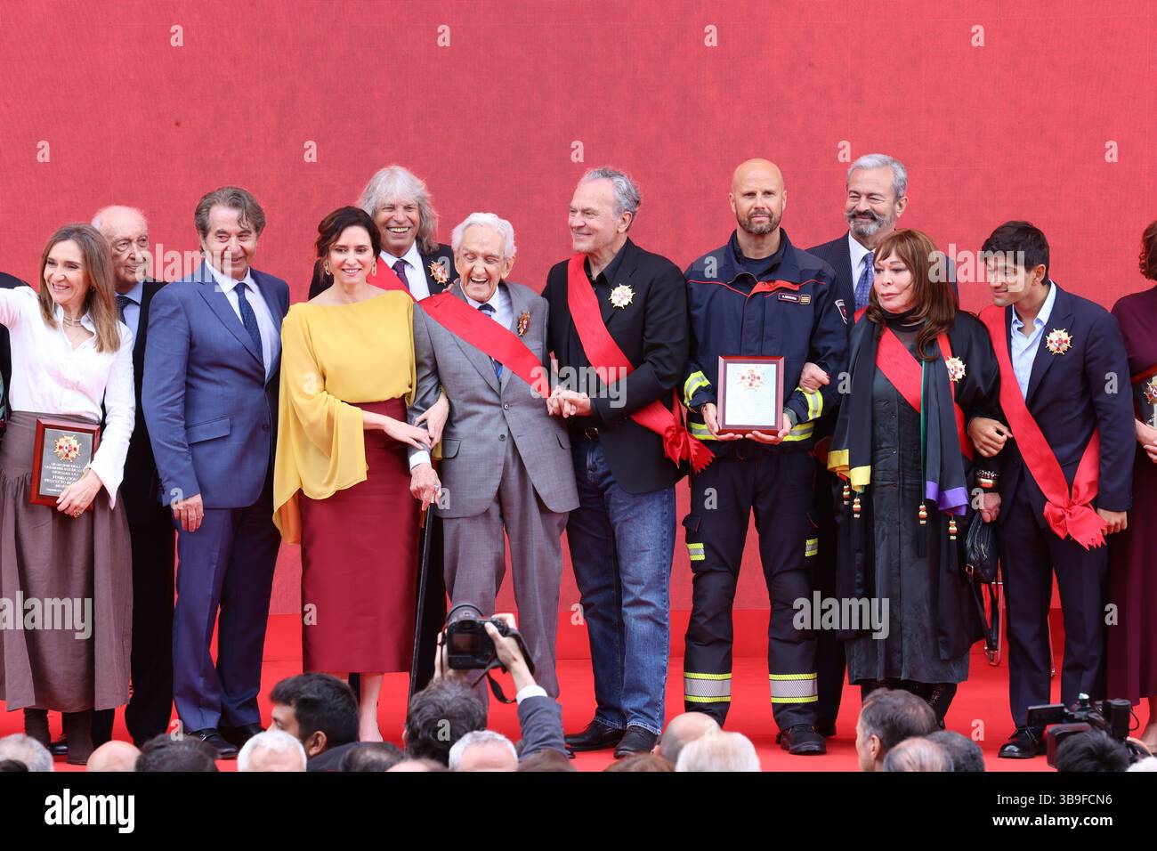 Madrid, 2 maggio 2025. La cerimonia di premiazione della medaglia del 2 maggio, giornata CAM, si è tenuta presso la sede della Comunità di Madrid, presieduta da Isabel Díaz Ayuso. Foto: Jaime García. ARCHDC. Crediti: Album / Archivo ABC / Jaime García Foto Stock