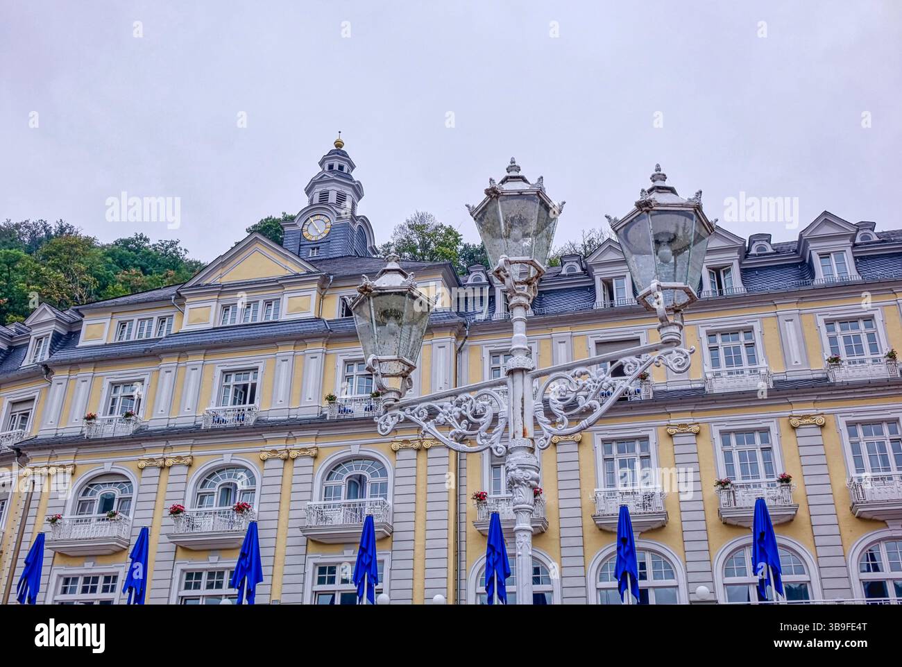 Hotel storico e lanterna a Bad EMS Foto Stock