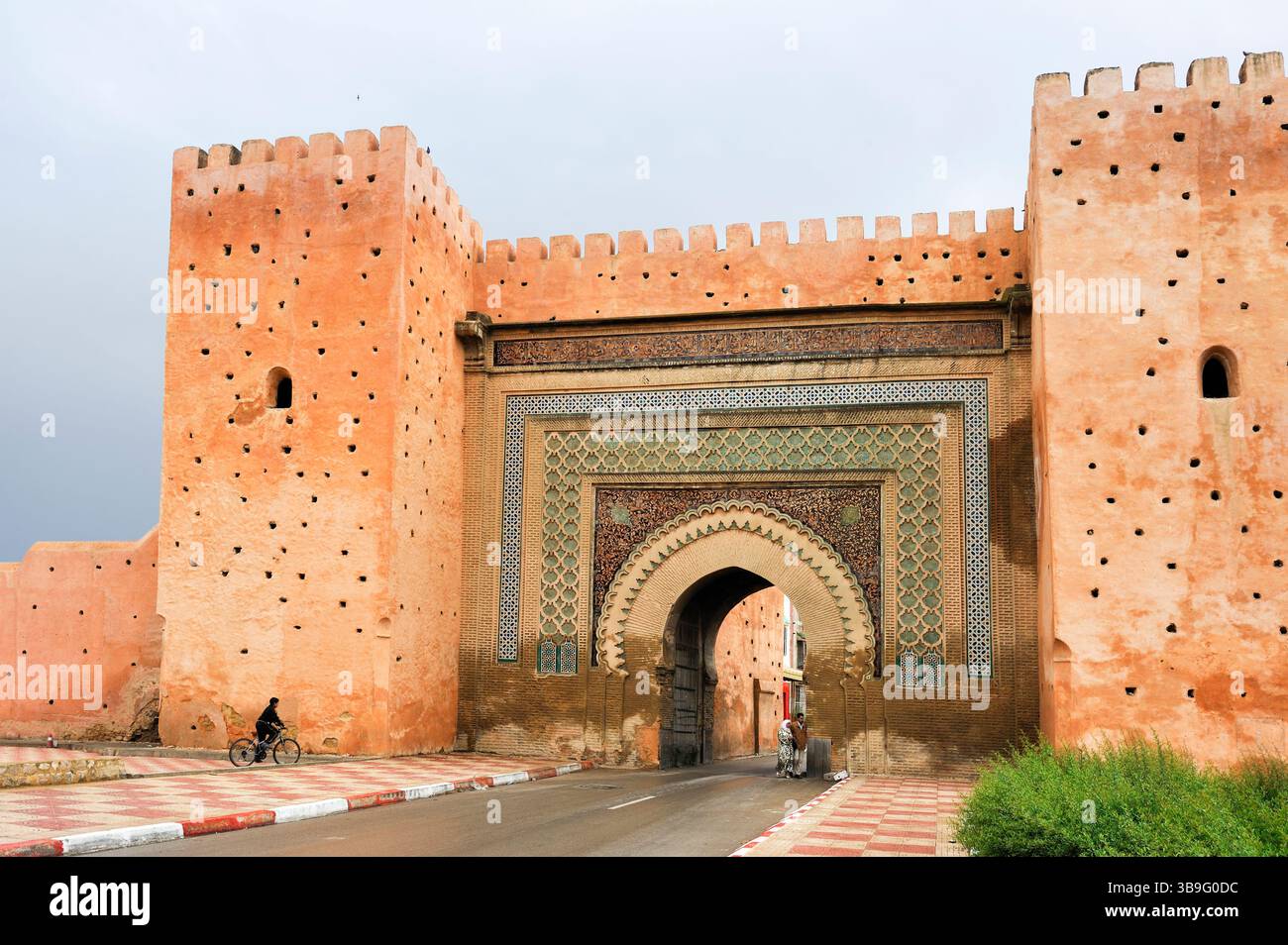 Bab el-Khemis gate, Meknes, Marocco, Africa del Nord Foto Stock