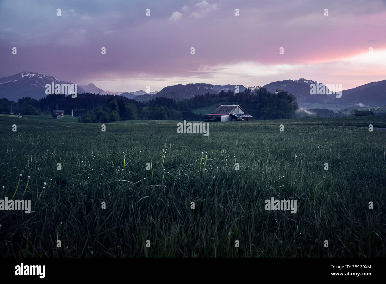 Atmosfera di tempesta, Allgäu, Baviera, Germania Foto Stock
