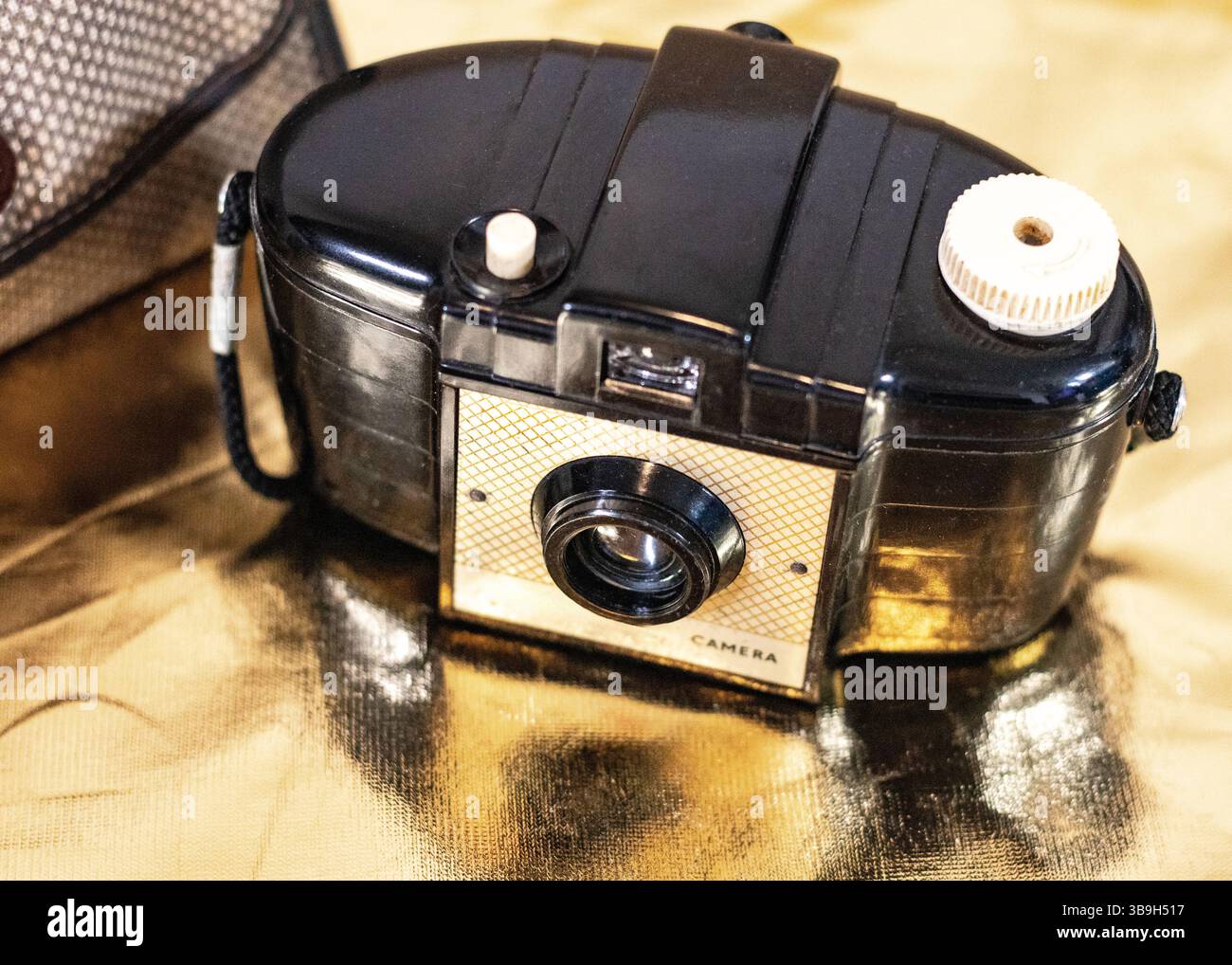 Una videocamera analogica vintage di medio formato Foto Stock