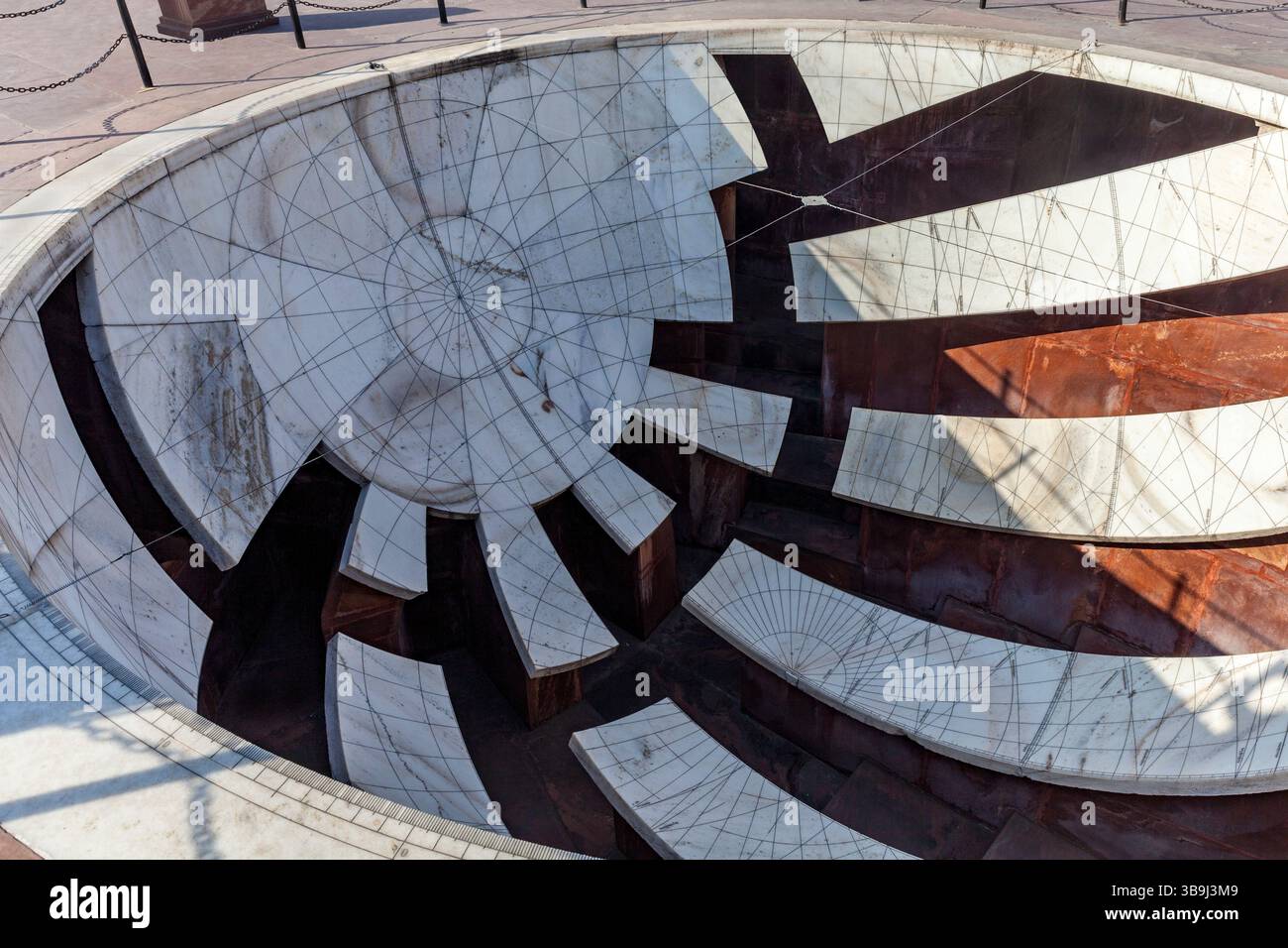 Jai Prakash Yantra, Jantar Mantar, Jaipur, India Foto Stock