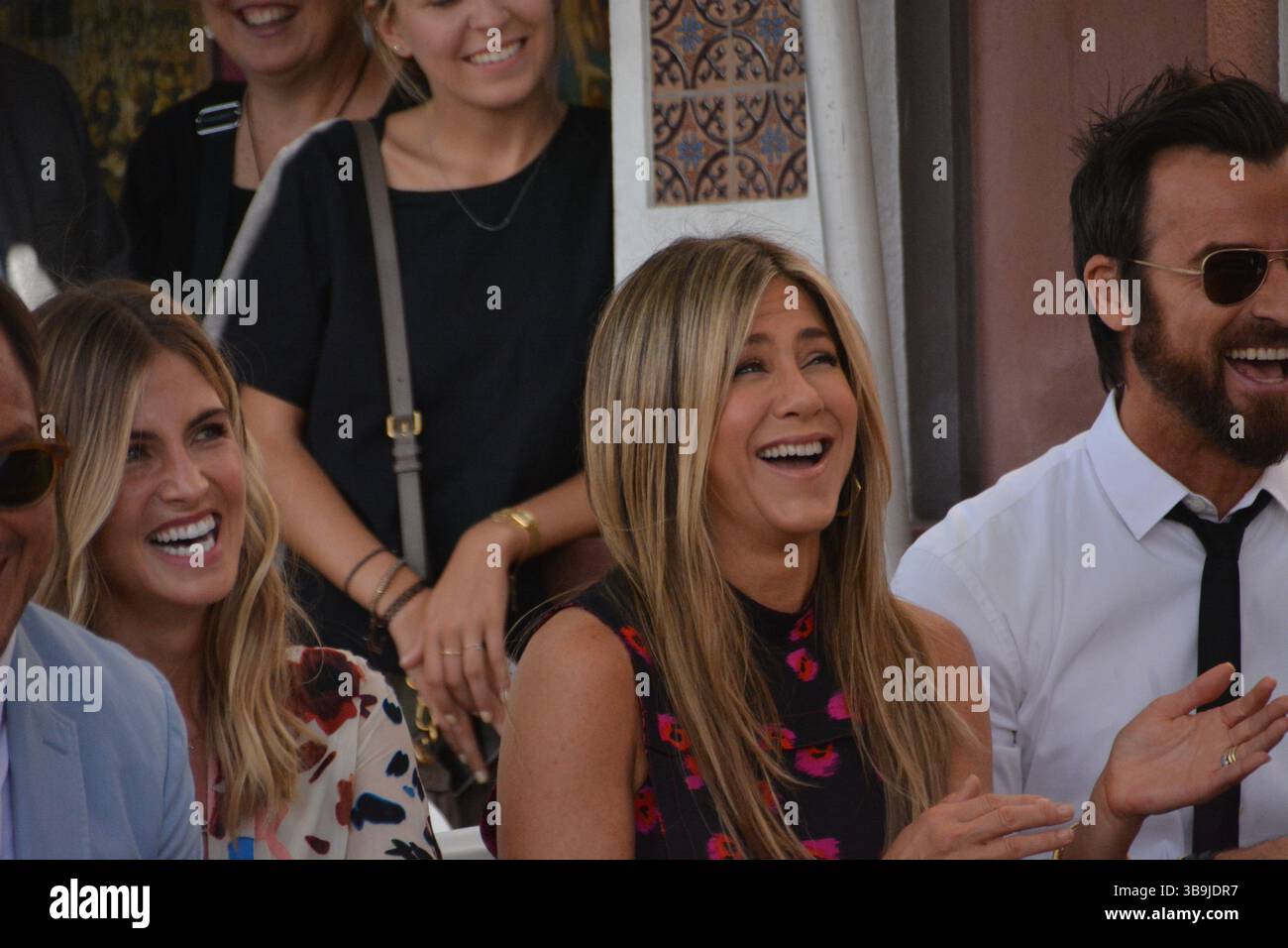 Le star di Hollywood Will Arnett, Elizabeth Law, Jennifer Aniston e Justin Theroux si sono riunite per celebrare la dedizione di Jeffrey Tambor alla Hollywood Walk of Fame. Il gruppo si è Unito ad amici e fan per onorare la carriera di Tambor in televisione e film durante la cerimonia di cuore. Foto Stock