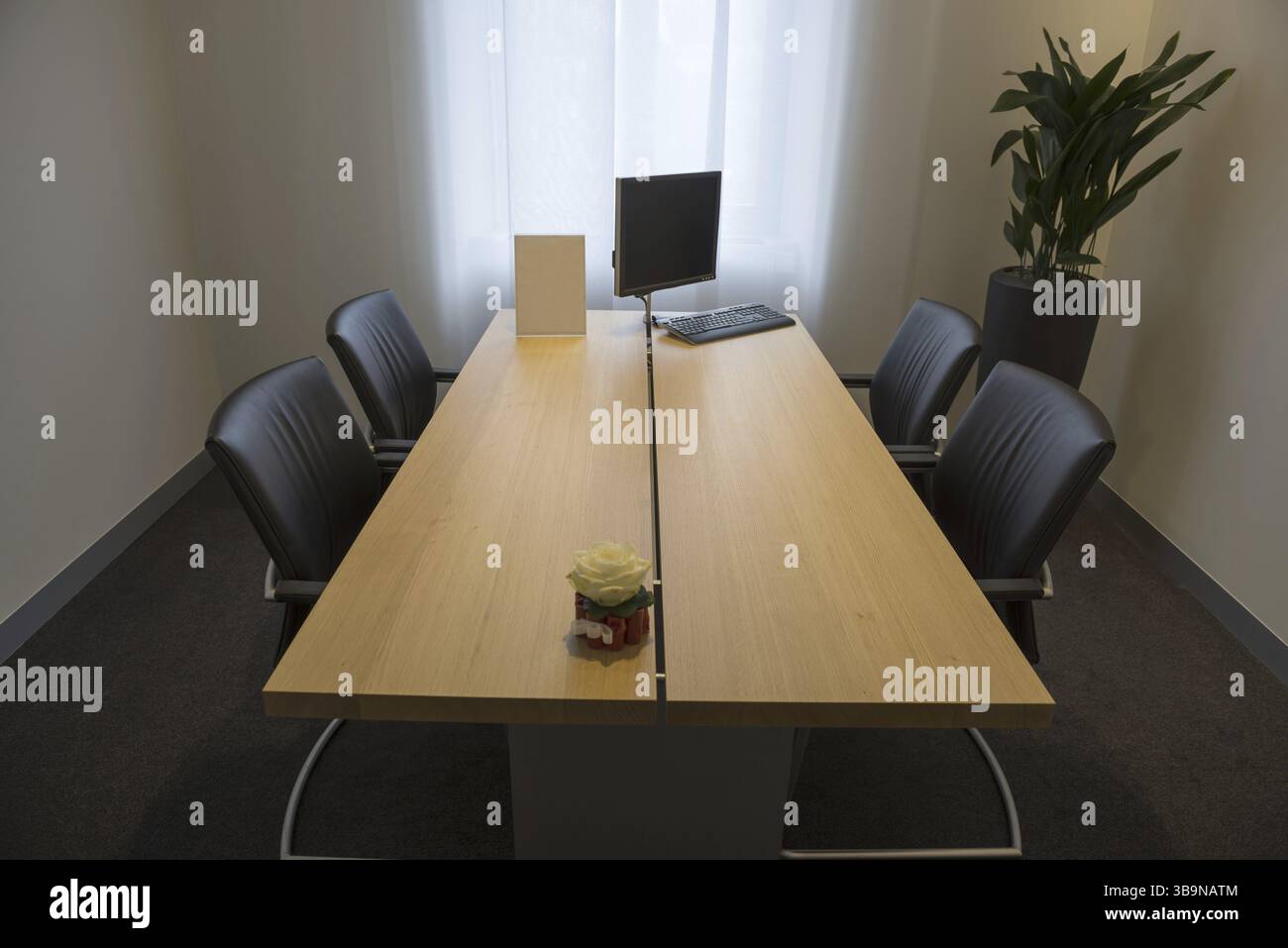 Elegante e moderna sala interna per uffici in Svizzera Foto Stock