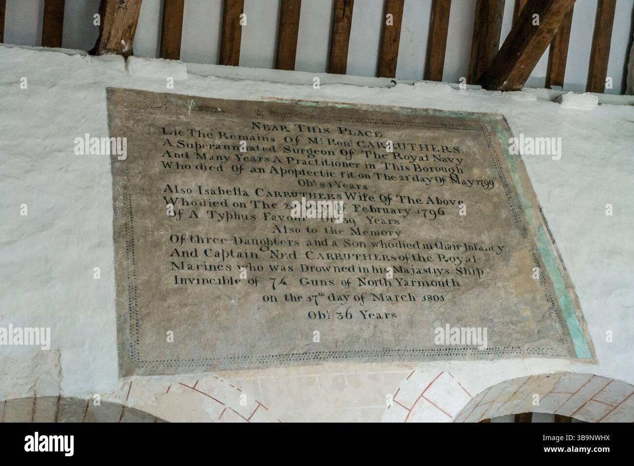 Targa commemorativa Carruthers all'interno della Wareham Church Dorset Foto Stock