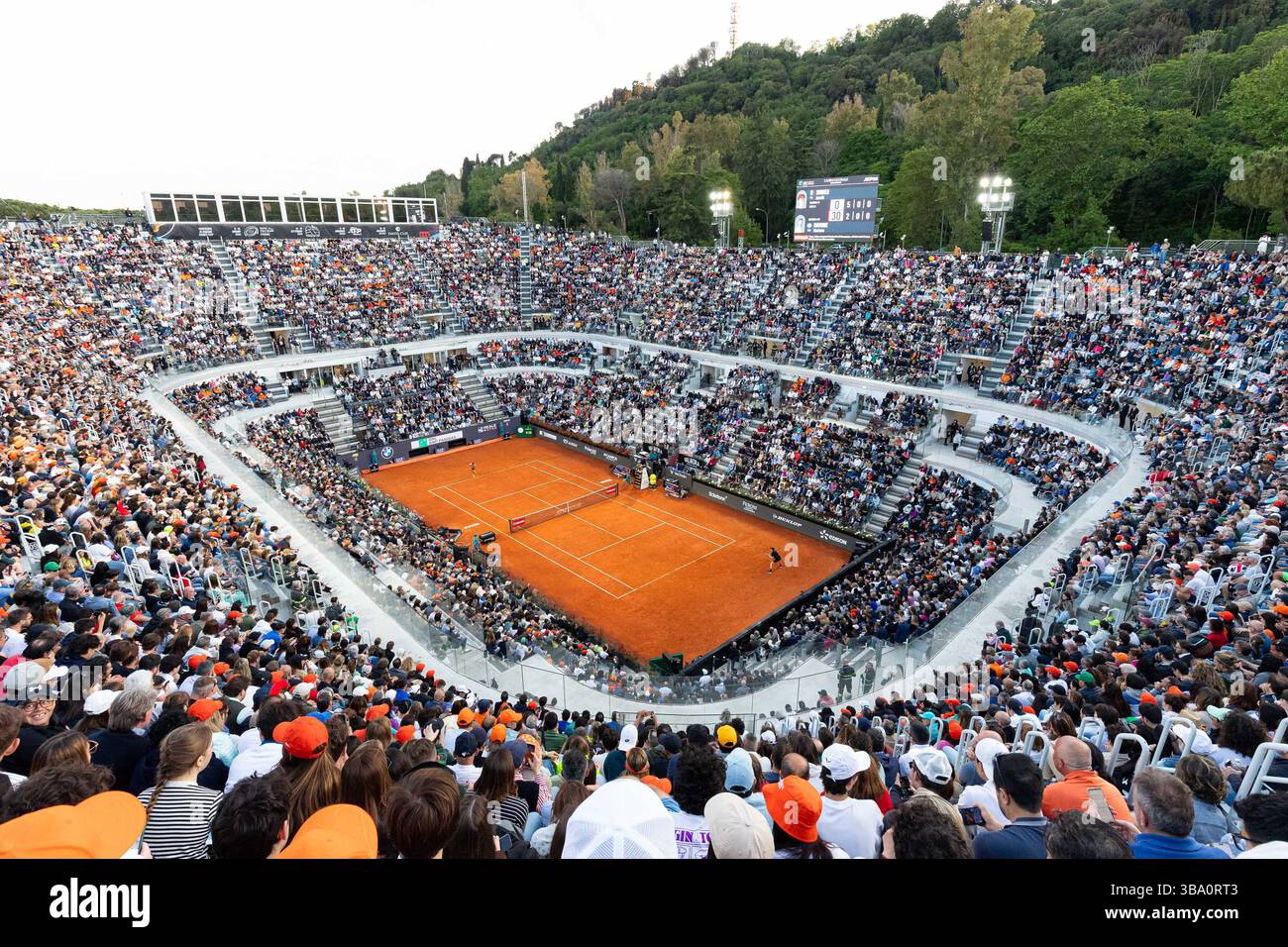 Roma, Italia. 11 maggio 2025. Campo centrale foro Italico vista generale durante internazionali BNL d'Italia, partita Internazionale di Tennis a Roma, 10 maggio 2025 Credit: Independent Photo Agency/Alamy Live News Foto Stock