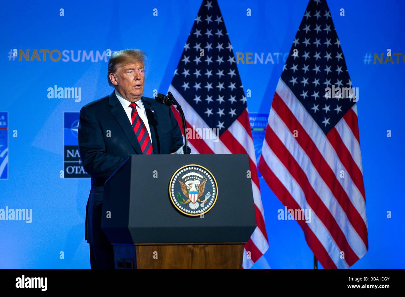 Conferenza stampa del presidente degli Stati Uniti Donald Trump al vertice NATO di Bruxelles Foto Stock