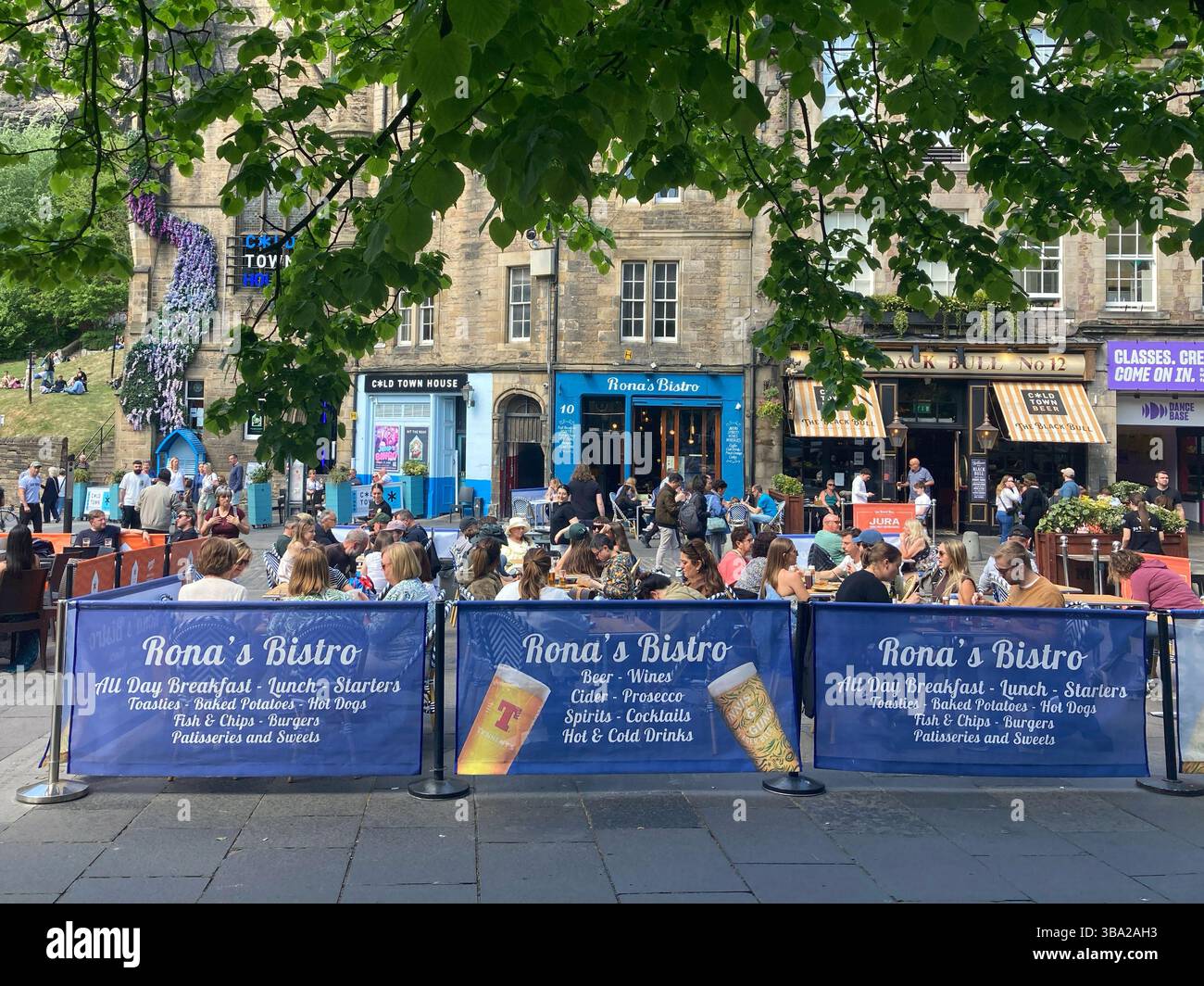 Ristorante Ronaa's Bistro, Grassmarket Edinburgh, Scozia - Immagine stock catturata con smartphone