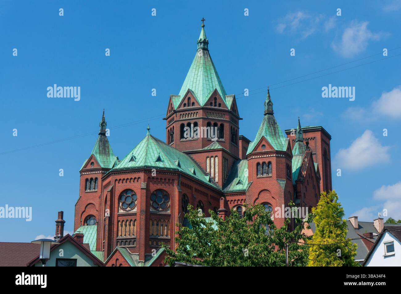 Chiesa di San Stanislao Vescovo e Martire (Kościół świętego Stanisława Biskupa i Męczennika), massiccia torre ottagonale. Czeladź, Polonia Foto Stock
