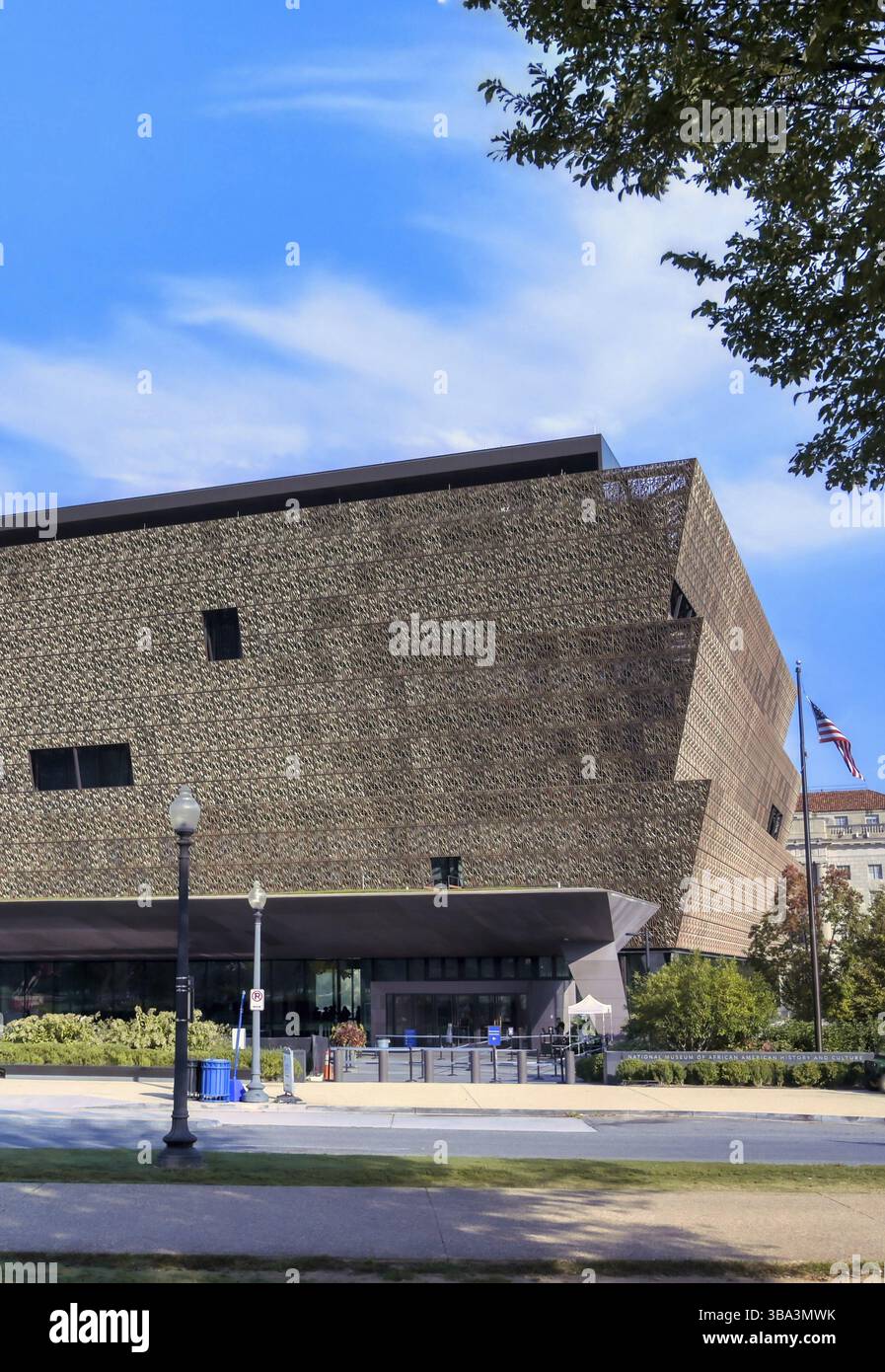 Washington, D.C. - 14 ottobre 2021: Il National Museum of African American History and Culture dello Smithsonian presso il National Mall Foto Stock