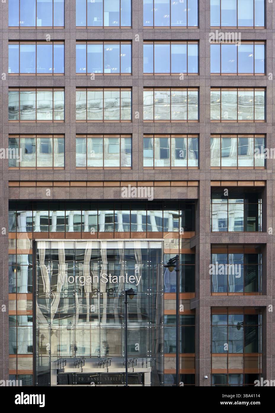 Londra, Regno Unito - 03 febbraio 2019: Logo Morgan Stanley presso le loro filiali britanniche a Canary Wharf. MS è una banca d'investimento americana e financi Foto Stock