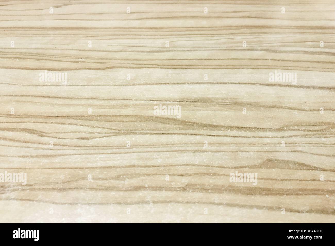 Fondo in legno marrone, quercia chiara di legno satinato invecchiato con vernice sbiadita che mostra una consistenza della venatura del legno. lavare la tavola di legno duro Foto Stock