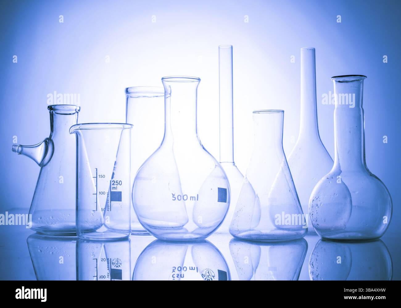 Vetro da laboratorio per chimica o medicina per la ricerca Foto Stock