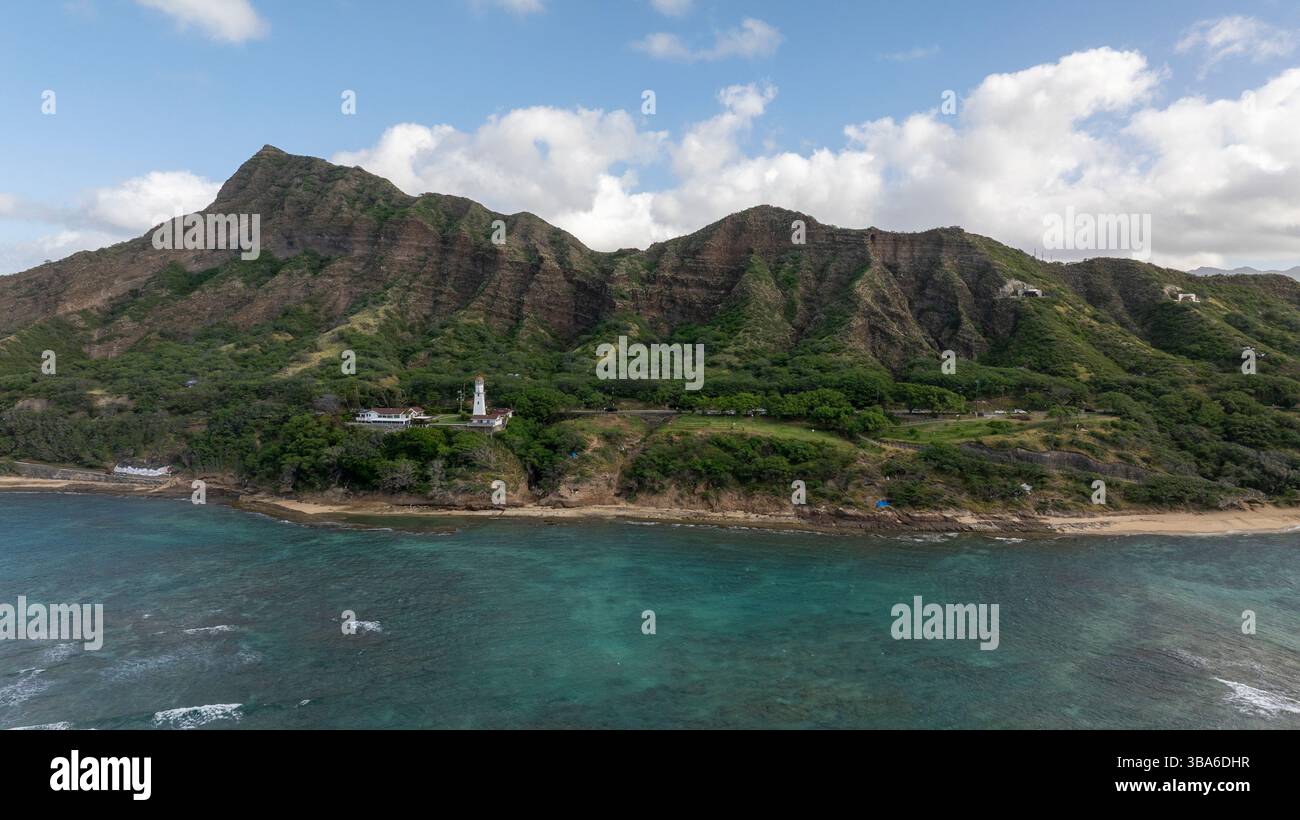 Vista aerea di Diamond Head e del faro Foto Stock