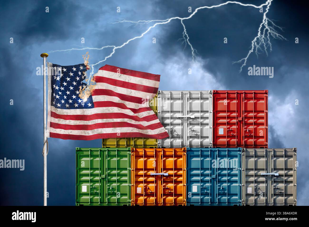 Concetto di guerra commerciale delle tariffe statunitensi con container e bandiera americana colpita da un fulmine Foto Stock