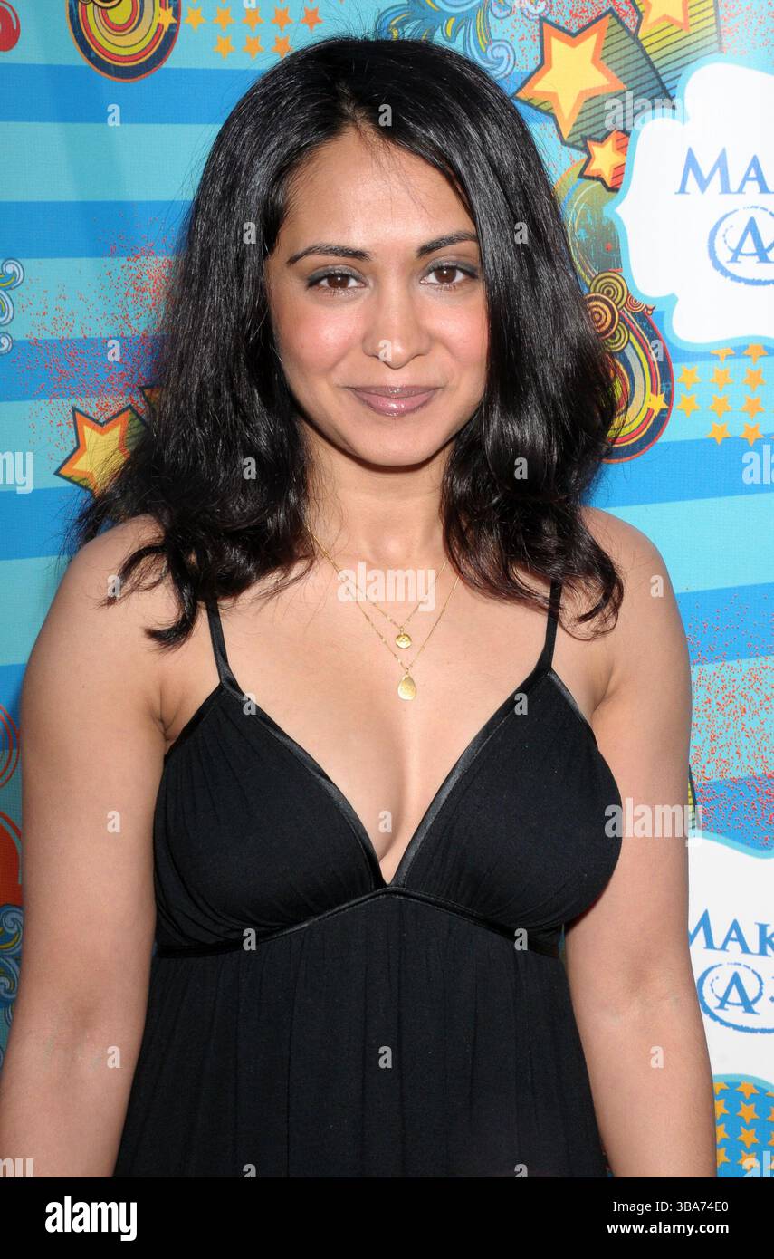 Parminder Nagra al Make-A-Wish Foundation 'Day at the Santa Monica Pier' a Los Angeles - 14 marzo 2010 Foto Stock