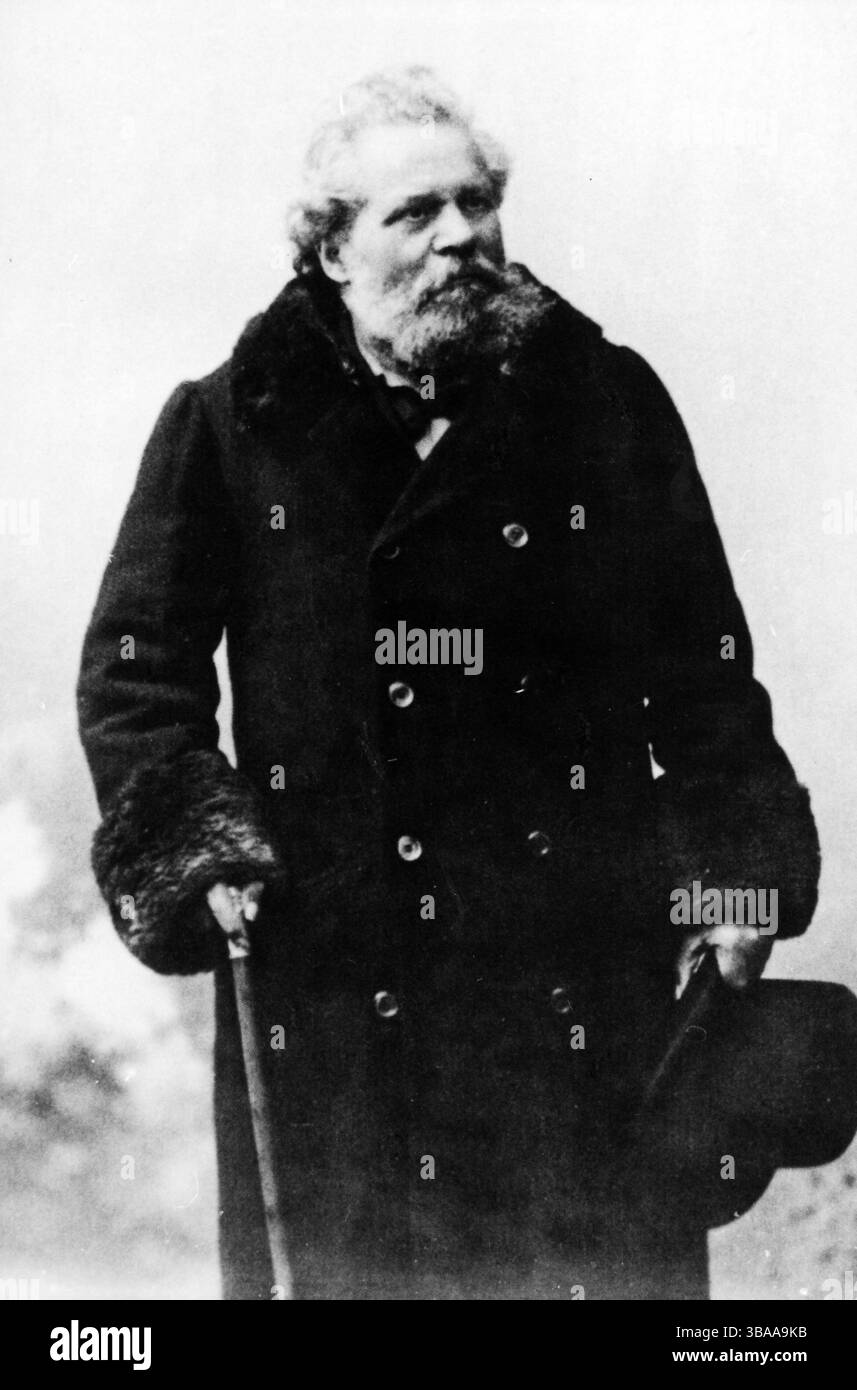 1900 Archivio storico Olycom/Lapresse Giosuè Alessandro Giuseppe Carducci (Valdicastello, 27 luglio 1835 - Bologna, 16 febbraio 1907) è stato un poeta, scrittore e critico letterario italiano. Carducci è stato il primo italiano vincitore del Premio Nobel per la letteratura. Insieme a Camillo Golgi, è stato il primo italiano in assoluto insignito di tale premio nel 1906. Nella foto: Il poeta Giosuè Alessandro Giuseppe Carducci premio Nobel per la letteratura nel 1906 nella foto: Il poeta Giosuè Alessandro Giuseppe Carducci, Premio Nobel per la letteratura nel 1906 Foto Stock 1900 Archivio storico Olycom/Lapresse Giosuè Alessandro Giuseppe Carducci (Valdicastello, 27 luglio 1835 - Bologna, 16 febbraio 1907) è stato un poeta, scrittore e critico letterario italiano. Carducci è stato il primo italiano vincitore del Premio Nobel per la letteratura. Insieme a Camillo Golgi, è stato il primo italiano in assoluto insignito di tale premio nel 1906. Nella foto: Il poeta Giosuè Alessandro Giuseppe Carducci premio Nobel per la letteratura nel 1906 nella foto: Il poeta Giosuè Alessandro Giuseppe Carducci, Premio Nobel per la letteratura nel 1906 Foto Stock