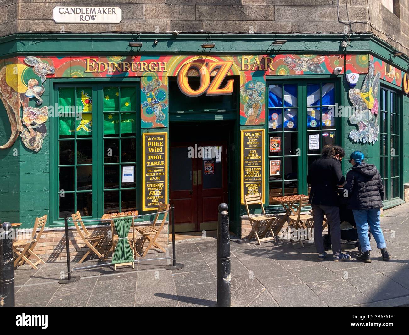 Oz Bar - Bar a tema australiano, Candlemaker Row, Edimburgo, Scozia - Immagine stock catturata con smartphone