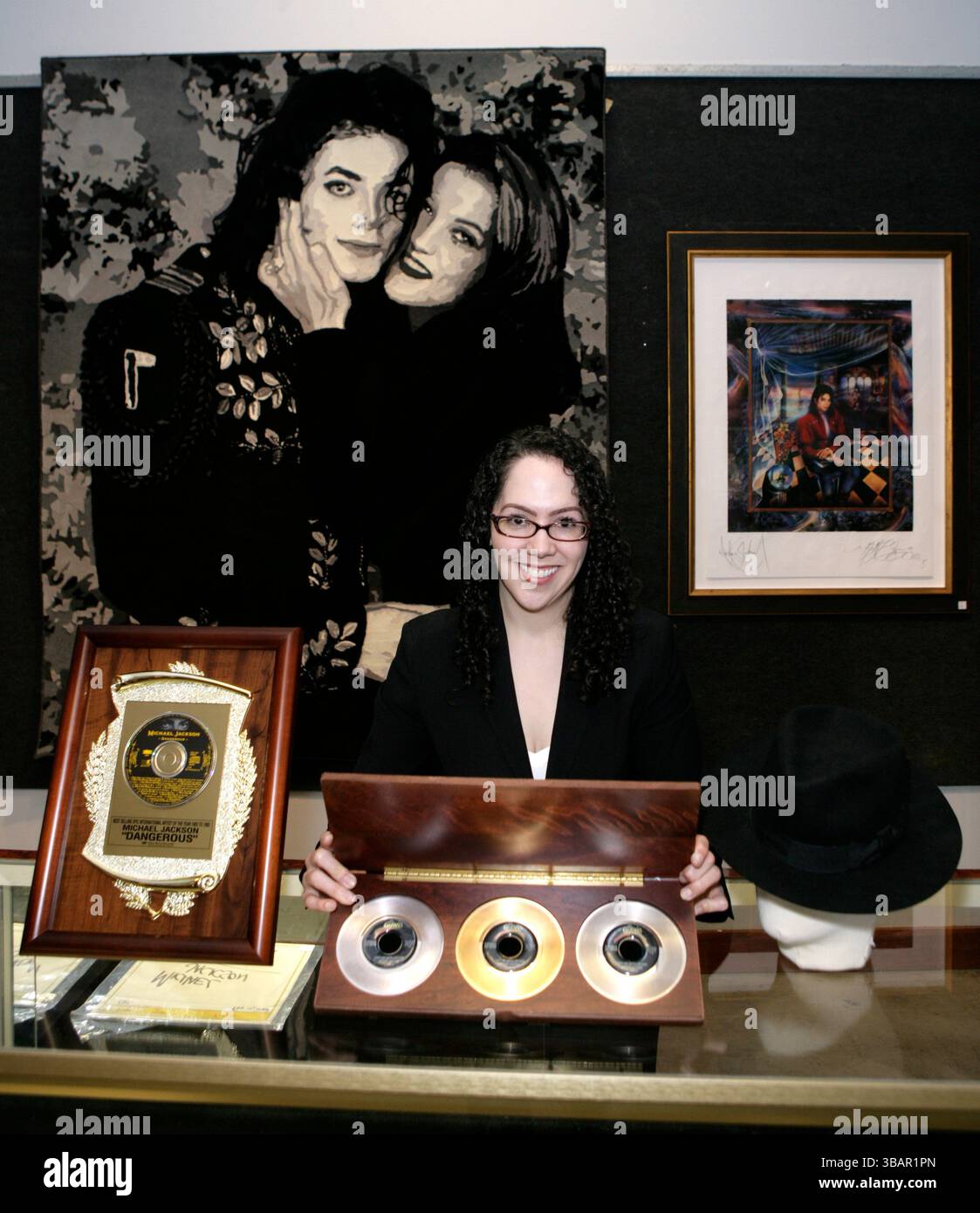 Michael Jackson collezionabile (anni '1990) all'asta Michael Jackson Memorabilia Preview at Bonhams and Butterfields a Los Angeles - 18 dicembre 2009 Foto Stock