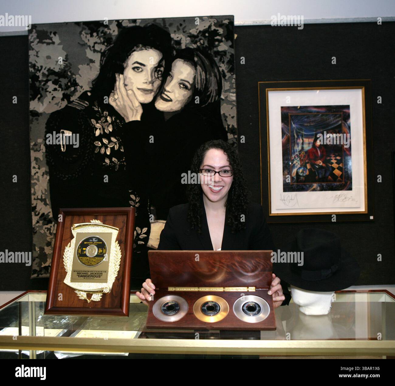 Michael Jackson collezionabile (anni '1990) all'asta Michael Jackson Memorabilia Preview at Bonhams and Butterfields a Los Angeles - 18 dicembre 2009 Foto Stock