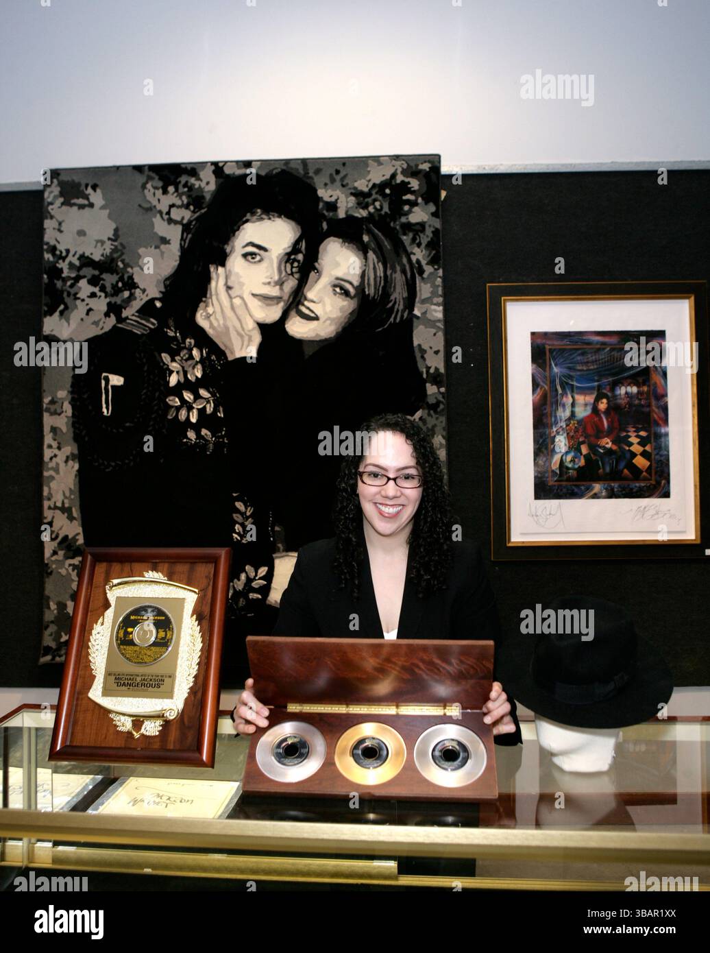 Michael Jackson collezionabile (anni '1990) all'asta Michael Jackson Memorabilia Preview at Bonhams and Butterfields a Los Angeles - 18 dicembre 2009 Foto Stock