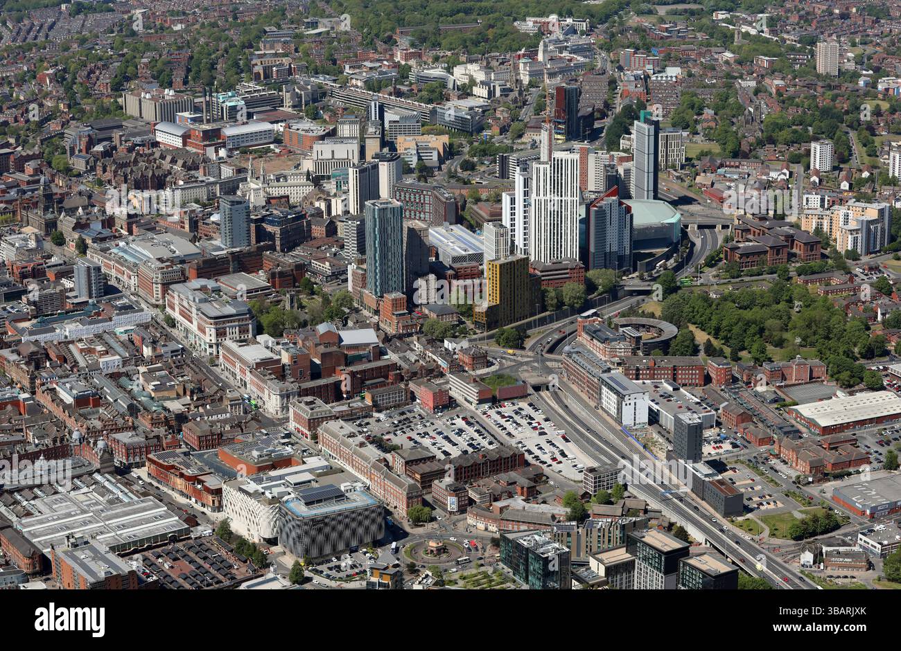 Vista aerea del centro di Leeds, da est verso ovest Foto Stock