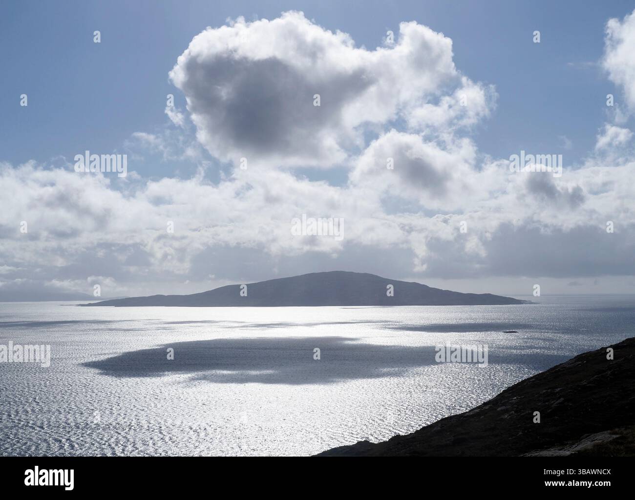 Taransay da Hushinish Road, Harris, Ebridi esterne, Scozia Foto Stock