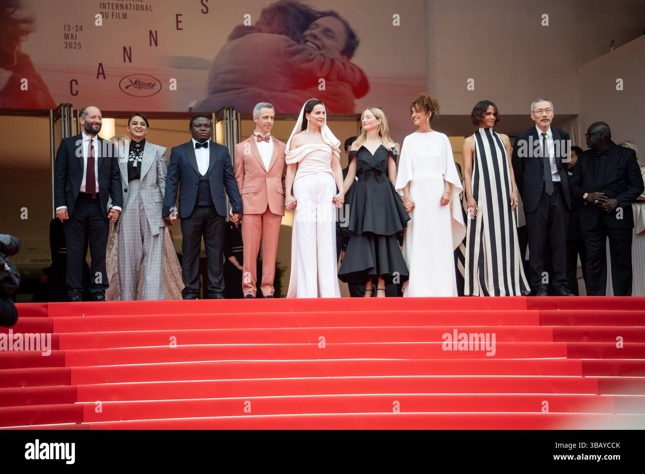 Cannes, Francia. 13 maggio 2025. (Foto di Luca Carlino/NurPhoto) credito: NurPhoto SRL/Alamy Live News Foto Stock
