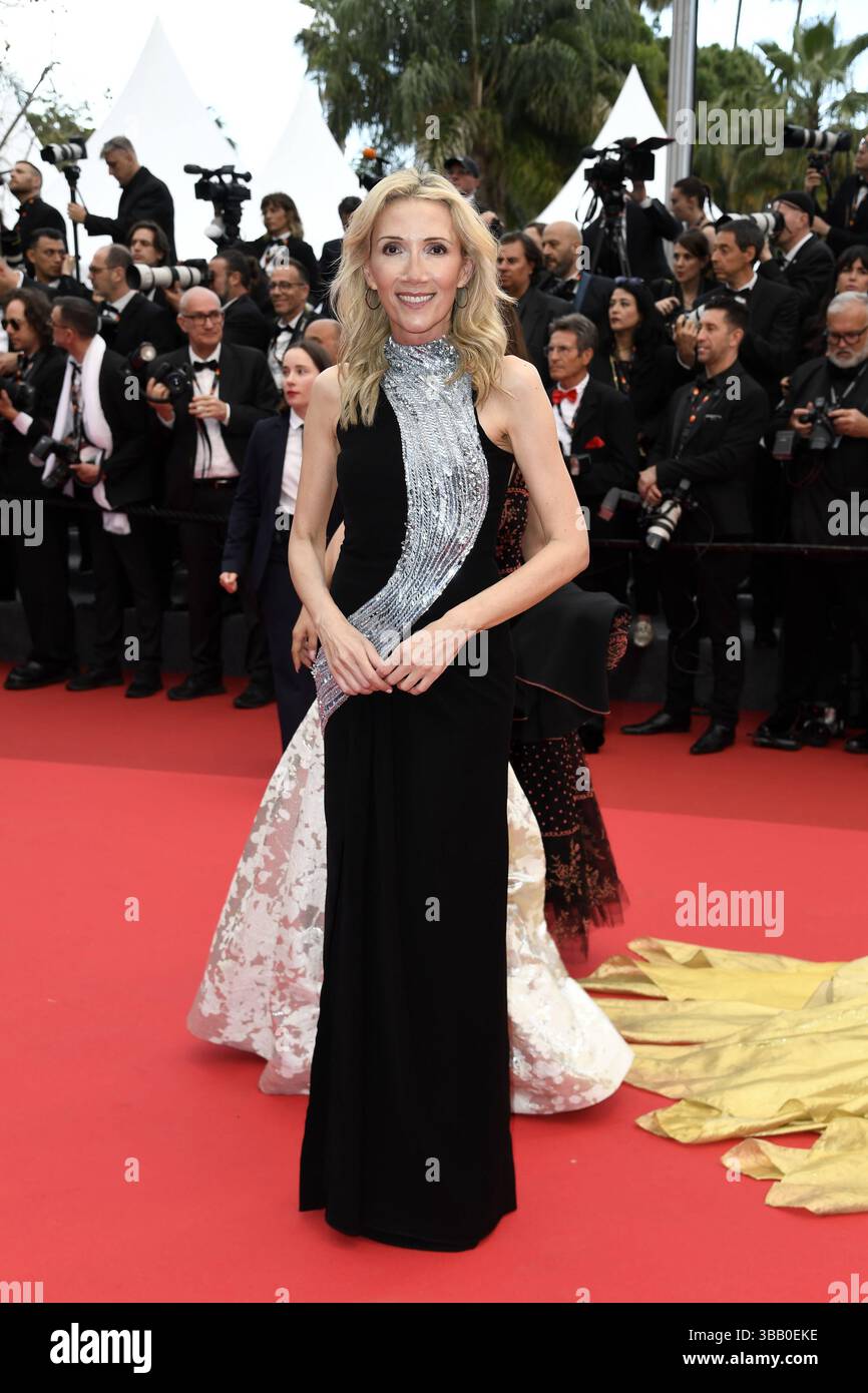 Helen Hoehne Presidente Golden Globes bei der Eröffnungszeremonie und der Partir un jour LEAVE UN GIORNO Premiere / 130525 The Opening Ceremony and LEAVE ONE DAY premiere durante il 78 ° Festival di Cannes, Francia *** Helen Hoehne Presidente Golden Globes alla cerimonia di apertura e Partir un jour LEAVE ONE DAY Premiere 130525 The Opening Ceremony and LEAVE ONE DAY Premiere durante il 78 ° Festival di Cannes, Francia Foto Stock