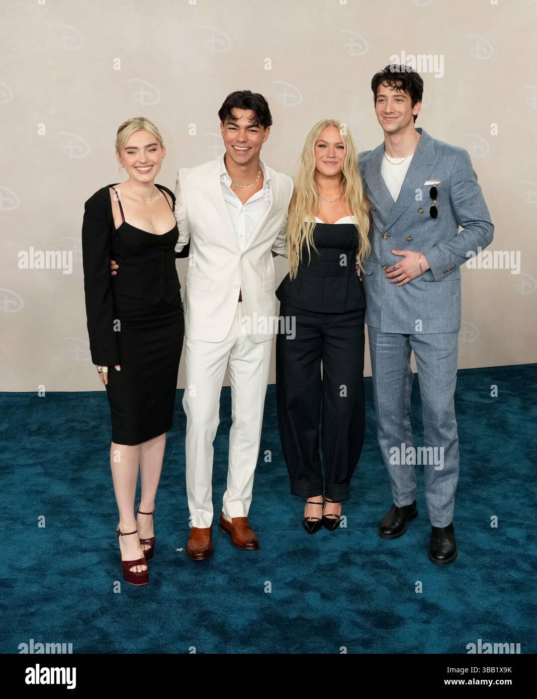 L-R: Meg Donnelly, Malachi Barton, Freya Skye, Milo Manheim partecipa al 2025 Disney Upfront, tenutosi presso il Jacob Javitz Center di New York, martedì 13 maggio 2025 Credit: Jennifer Graylock/Alamy Live News Foto Stock
