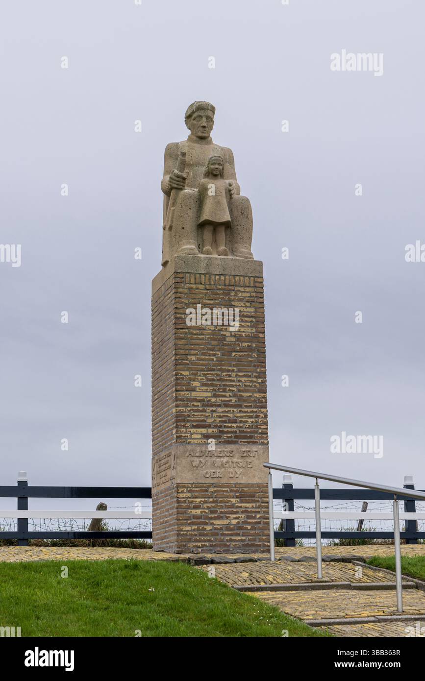 La statua di Aldfaers monumento alla resistenza a Kollumerpomp in memoria della resistenza olandese durante la seconda guerra mondiale nei Paesi Bassi. Foto Stock