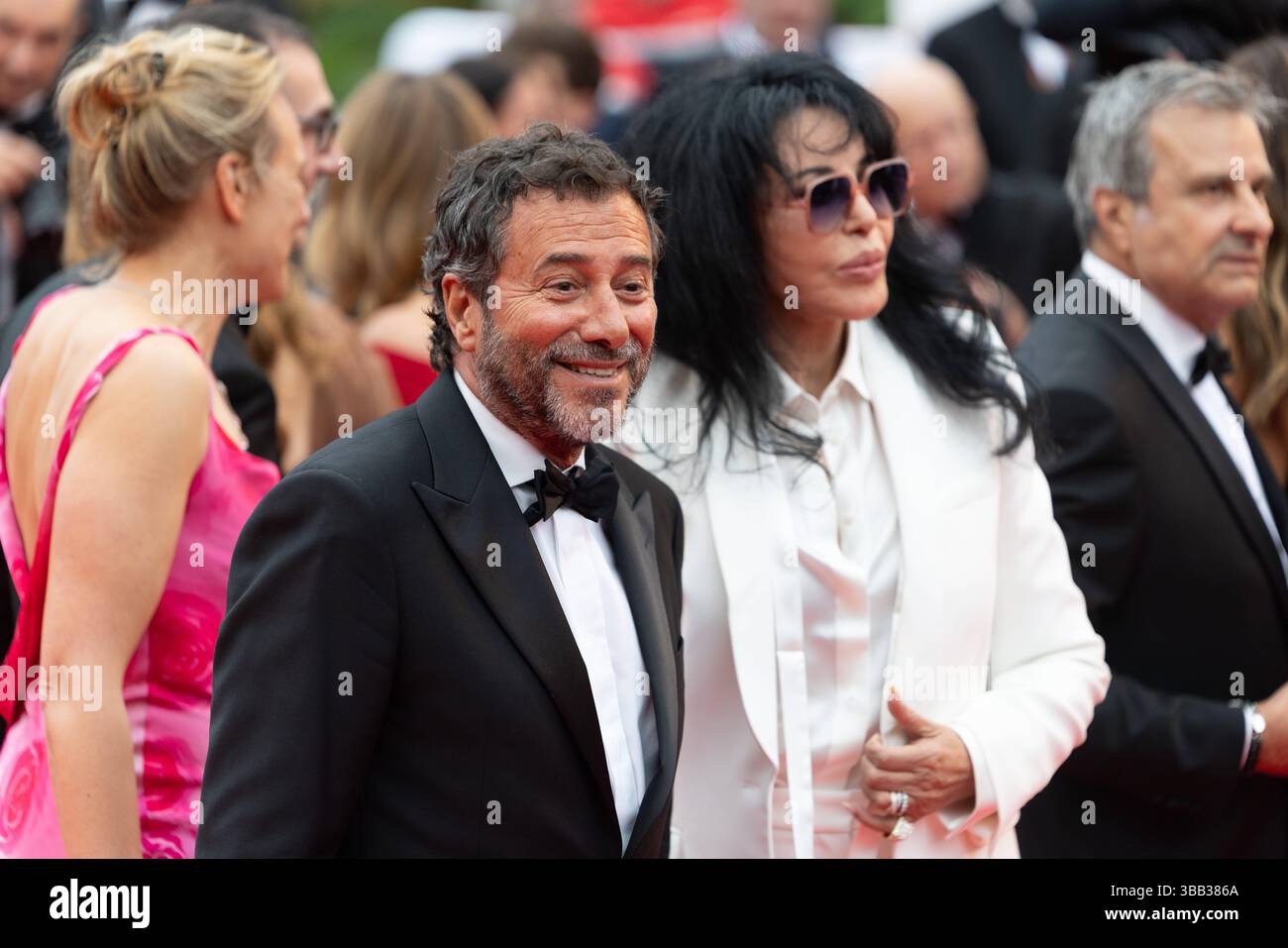 78. Internationalen Filmfestspiele von Cannes 2025 - Eröffnung Cannes, Frankreich - 13.5,2024: Bernard Montiel und Yamina Benguigui während des Roten Teppichs zur Eröffnung der 78. Internationalen Filmfestspiele von Cannes. Provence-Alpes-CÃ te dAzur Foto Stock