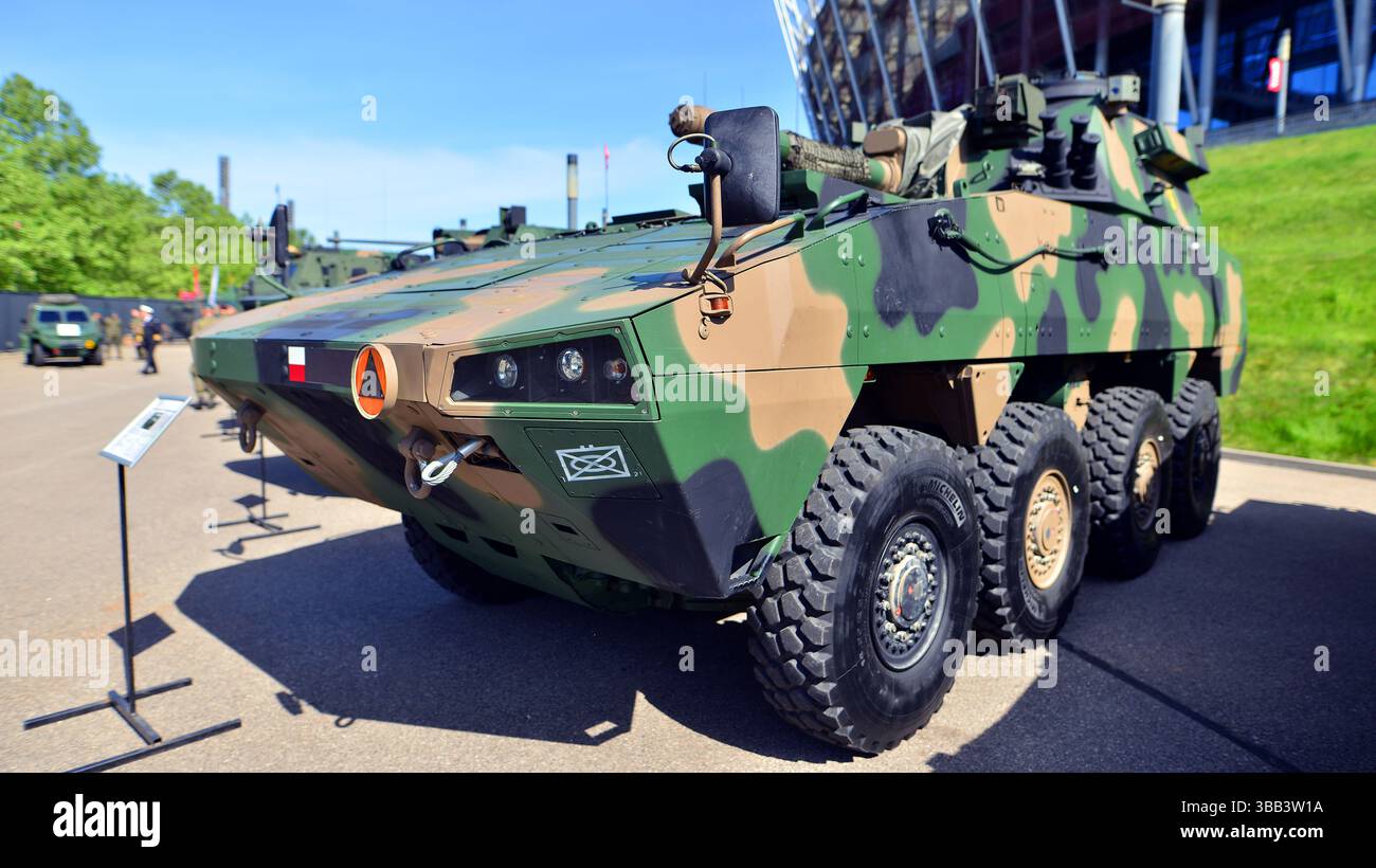 Varsavia, Polonia. 7 maggio 2025. Mortaio autoelica da 120 mm Rak alla mostra sulle attrezzature militari Defence24. Foto Stock