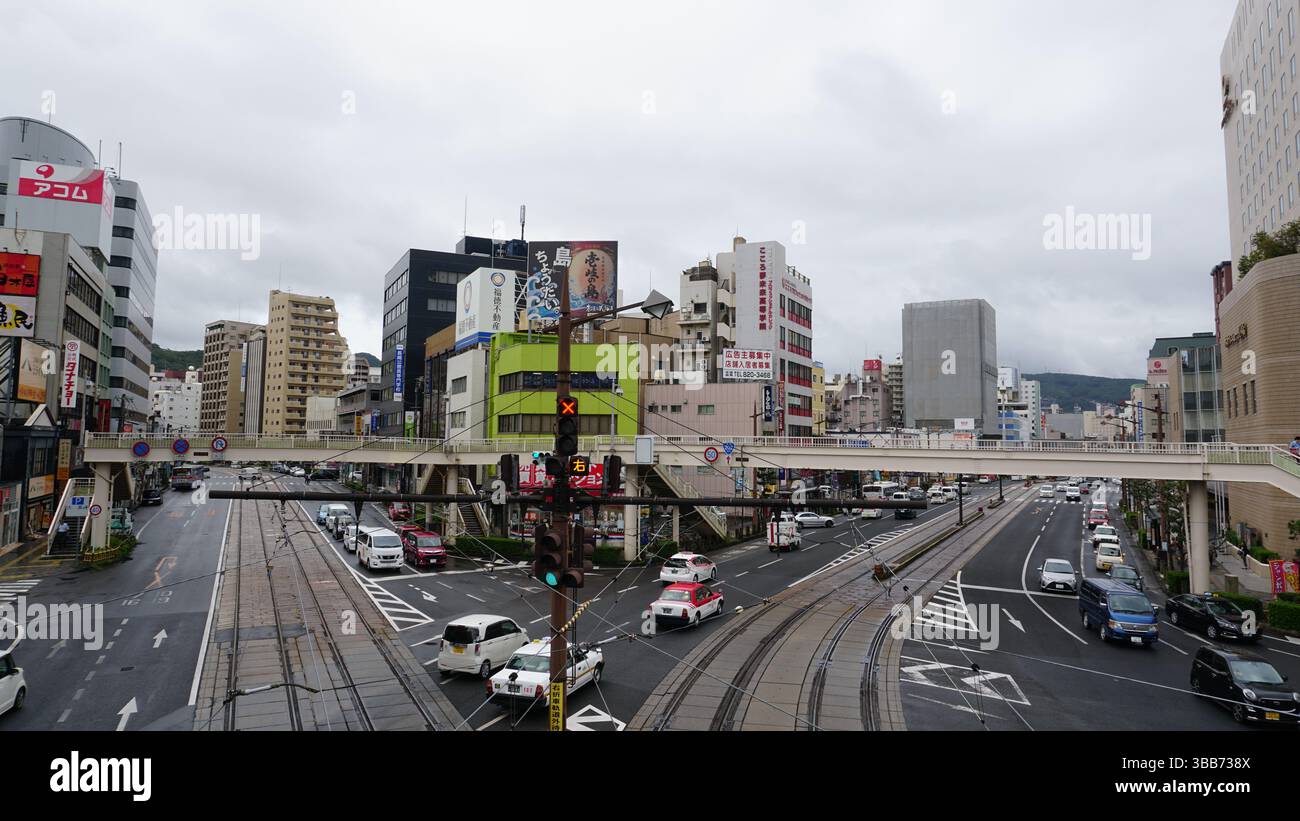 Paesaggio urbano di Nagasaki - vedute costiere e fascino urbano storico in Giappone Foto Stock