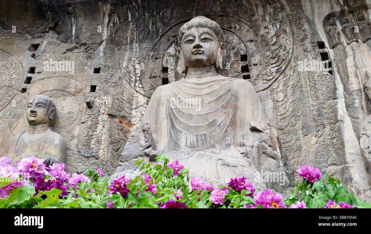 Grotte di Longmen e Tempio del Cavallo bianco: Antico patrimonio buddista di Luoyang, Cina Foto Stock