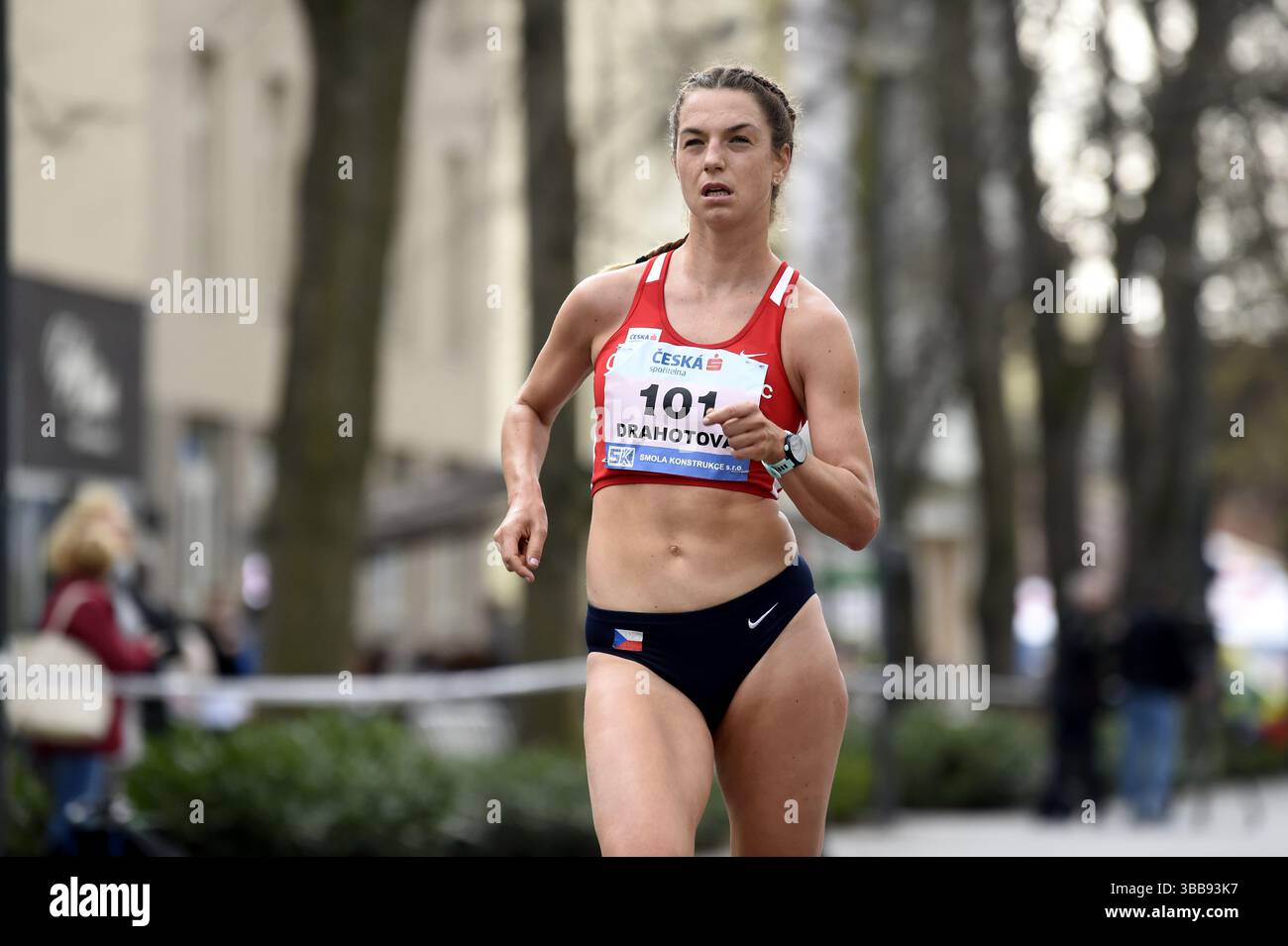 Podebrady, Repubblica Ceca. 6 aprile 2019. ***6 APRILE 2019 FOTO FILE*** la medaglia d'argento nella corsa a piedi di 20 chilometri dal campionato europeo nel 2018 è stata spogliata dall'ex marciatore ceco Anezka Drahotova a causa della violazione del doping, server sport ceco.cz scrive oggi il 15 maggio 2025. Crediti: Josef Vostarek/CTK Photo/Alamy Live News Foto Stock