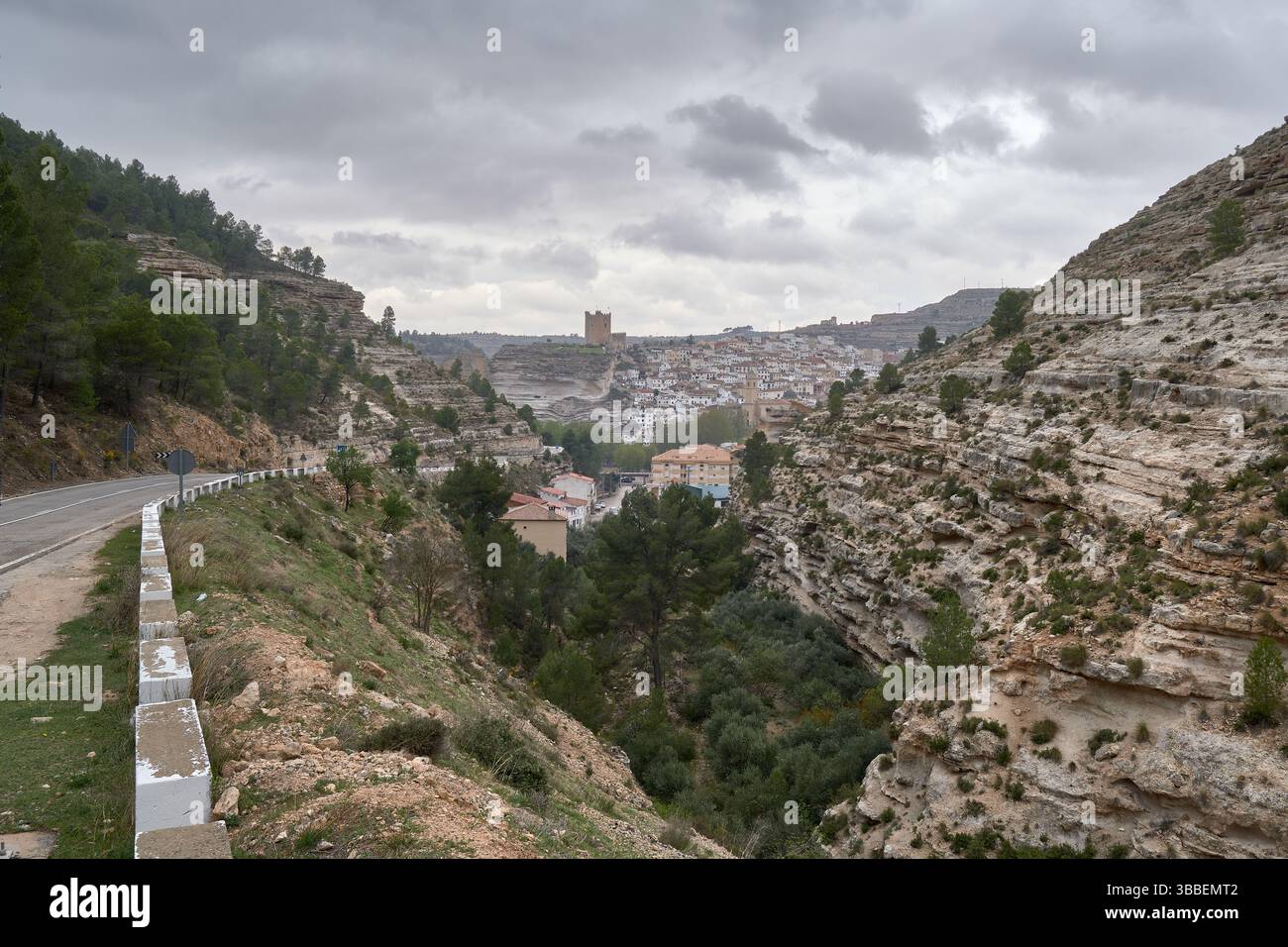 Vista delle case tipiche nell'entroterra rurale Foto Stock