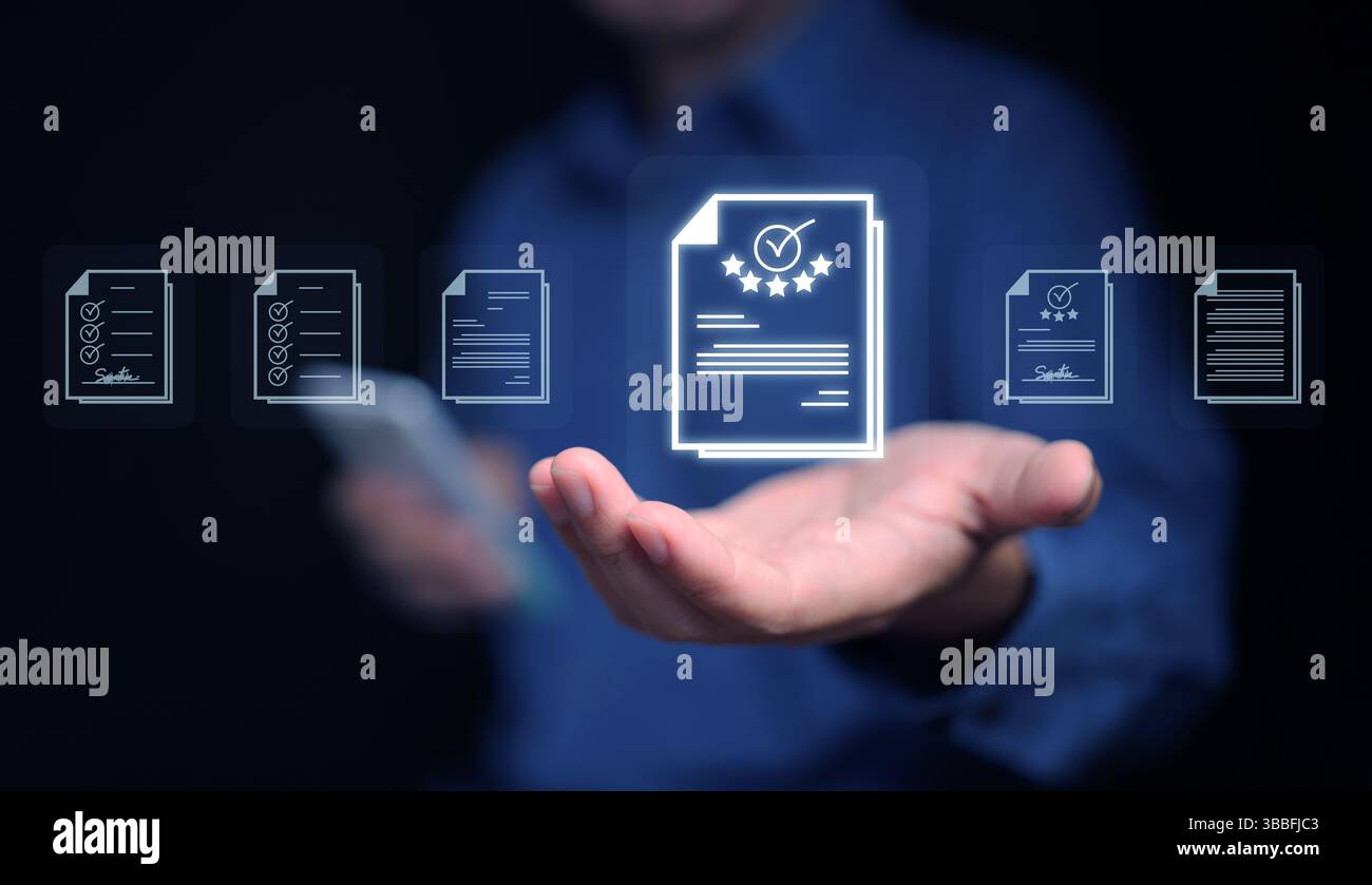 Concetto di sistema di gestione dei documenti. Un uomo con il suo smartphone cerca un file memorizzato nel sistema DMS per archiviare, condividere, monitorare e gestire i file o. Foto Stock