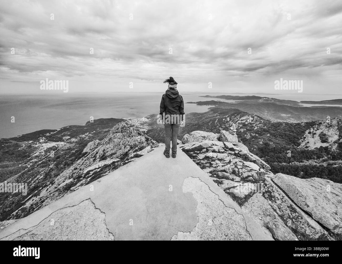 Isola d'Elba, Italia - l'isola turistica della regione Toscana, con un paesaggio mozzafiato, mare, spiaggia e sentiero di trekking chiamato GTE, con percorsi alpinistici. Foto Stock