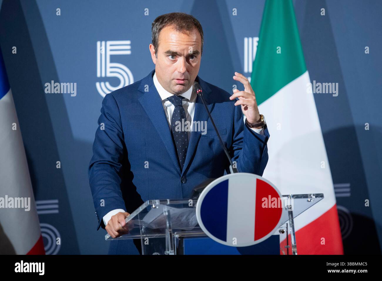 Sebastien Lecornu, ministro francese delle forze armate Foto Stock