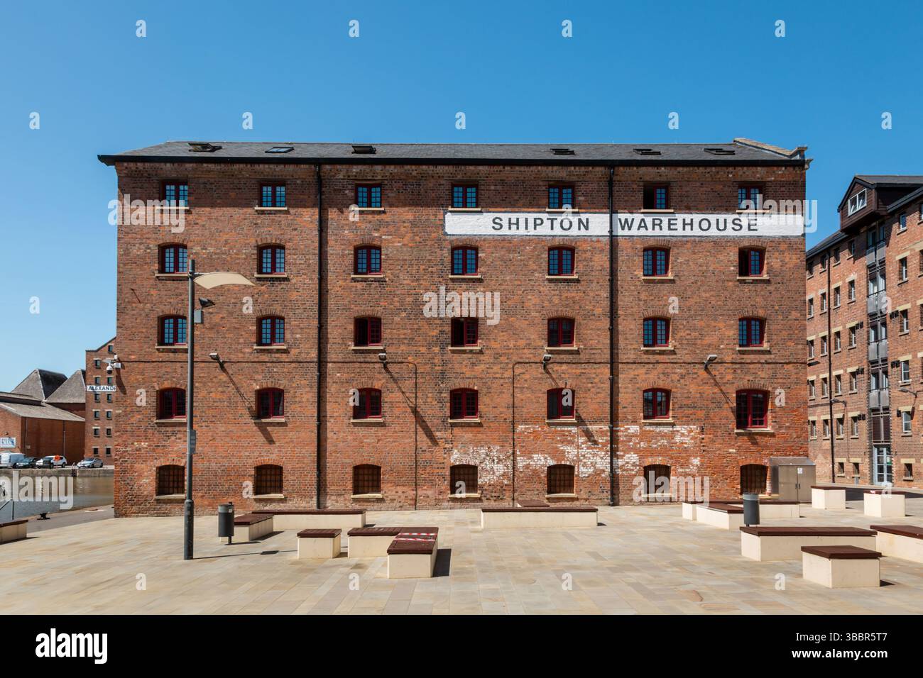 Conversioni residenziali e commerciali, Gloucester Docks, Regno Unito. 2025 Foto Stock