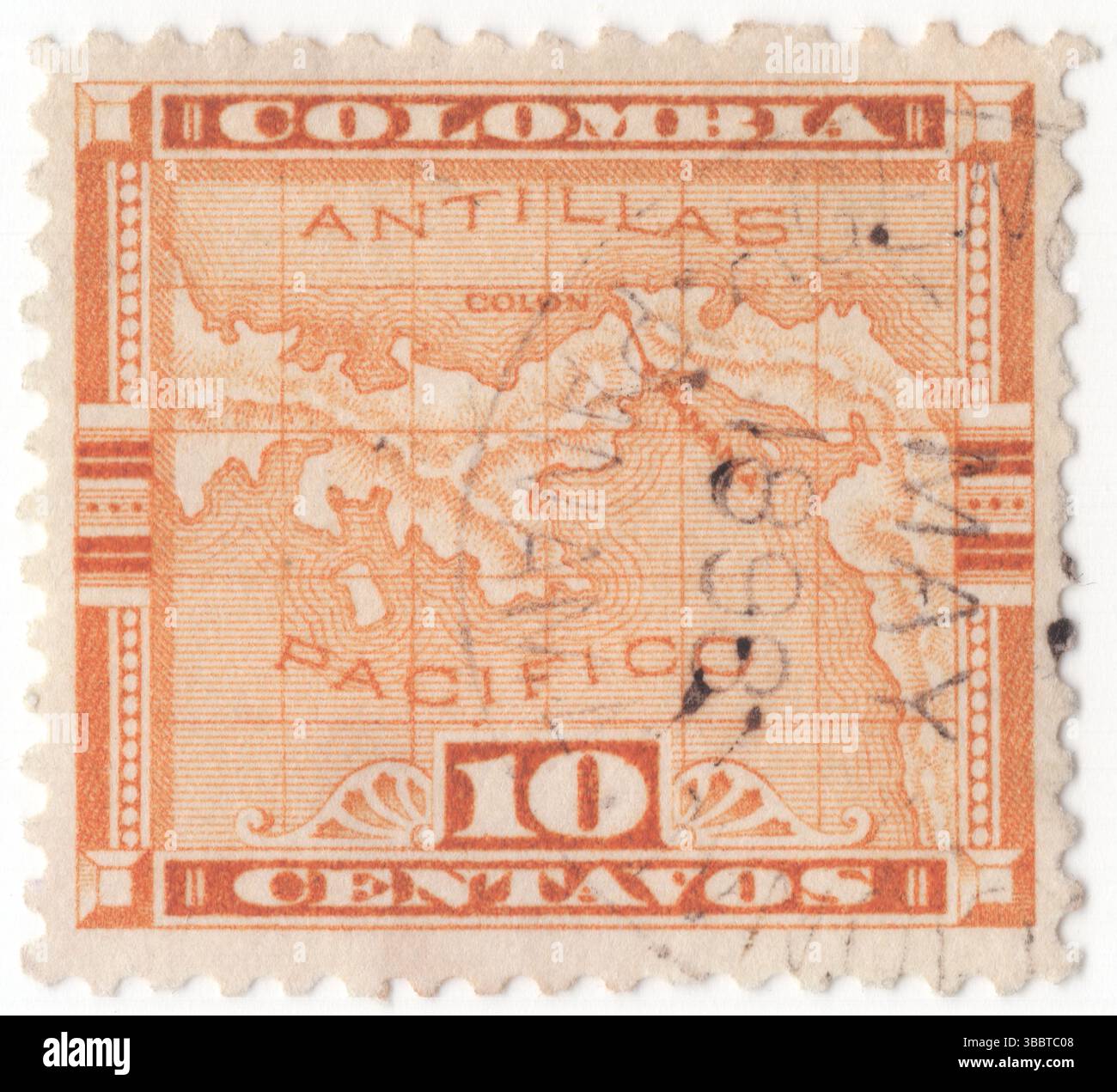 PANAMA — 1892: Francobollo arancione da 10 centavo raffigurante la mappa dell'istmo di Panama. Emissioni della Repubblica di Colombia per uso nel dipartimento di Panama. La Repubblica di Panama è un paese dell'America Latina situato all'estremità meridionale dell'America centrale, al confine con il Sud America. Confina con la Costa Rica a ovest, la Colombia a sud-est, il Mar dei Caraibi a nord e l'Oceano Pacifico a sud. La sua capitale e città più grande è Panama City Foto Stock