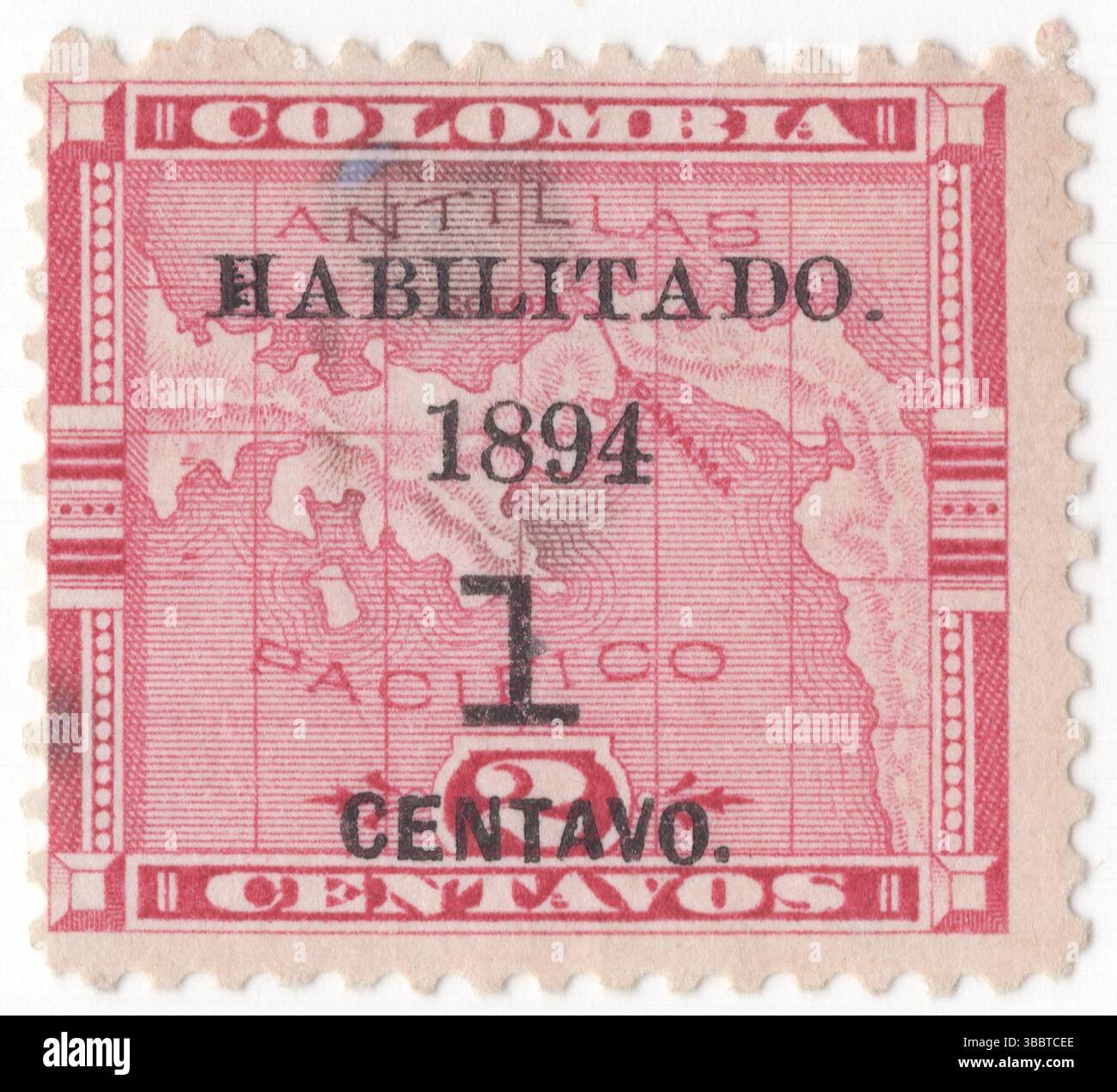 PANAMA — 1894: Francobollo rosa 1 su 2 centavo raffigurante la mappa dell'istmo di Panama. Emissioni della Repubblica di Colombia per uso nel dipartimento di Panama. La Repubblica di Panama è un paese dell'America Latina situato all'estremità meridionale dell'America centrale, al confine con il Sud America. Confina con la Costa Rica a ovest, la Colombia a sud-est, il Mar dei Caraibi a nord e l'Oceano Pacifico a sud. La sua capitale e città più grande è Panama City Foto Stock