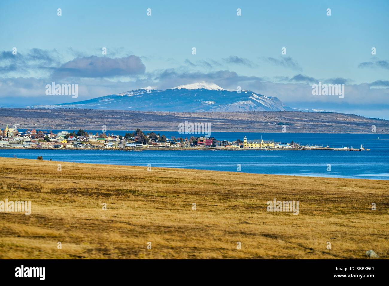 Il Parco Nazionale Torres del Paine si trova nella regione di Magallanes e dell'Antartide cilena, comune di Torres del Payne, provincia di Última Esperanz Foto Stock