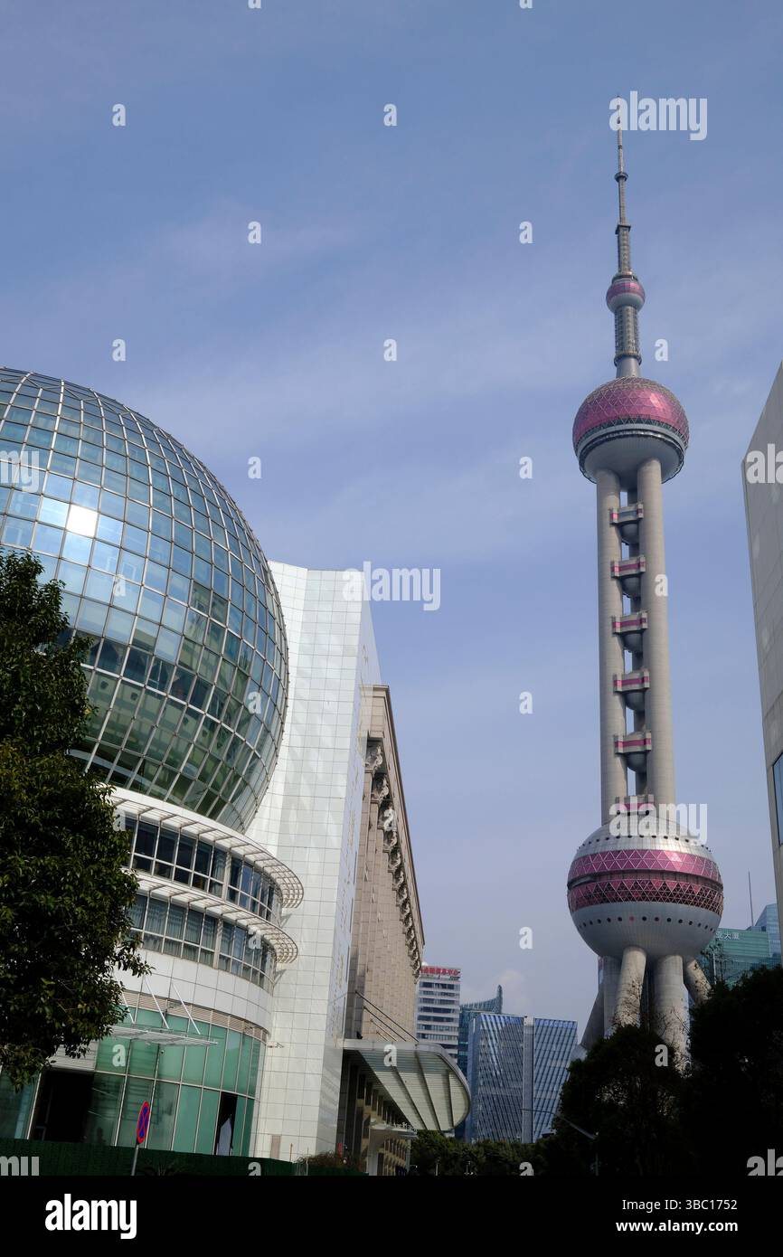 Oriental Tower sul Pudong a Shanghai, Cina Foto Stock