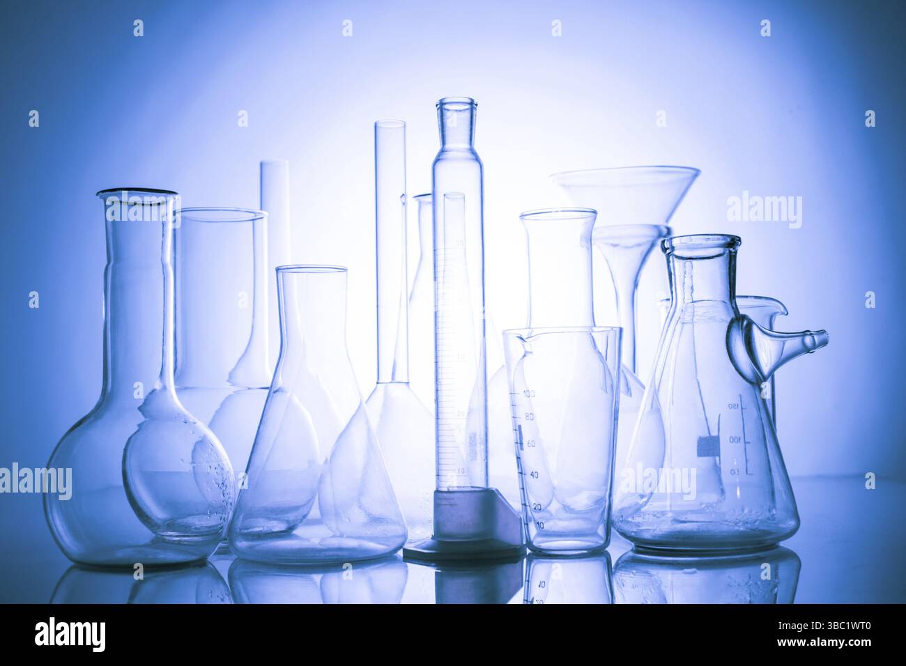 Vetro da laboratorio per chimica o medicina per la ricerca Foto Stock