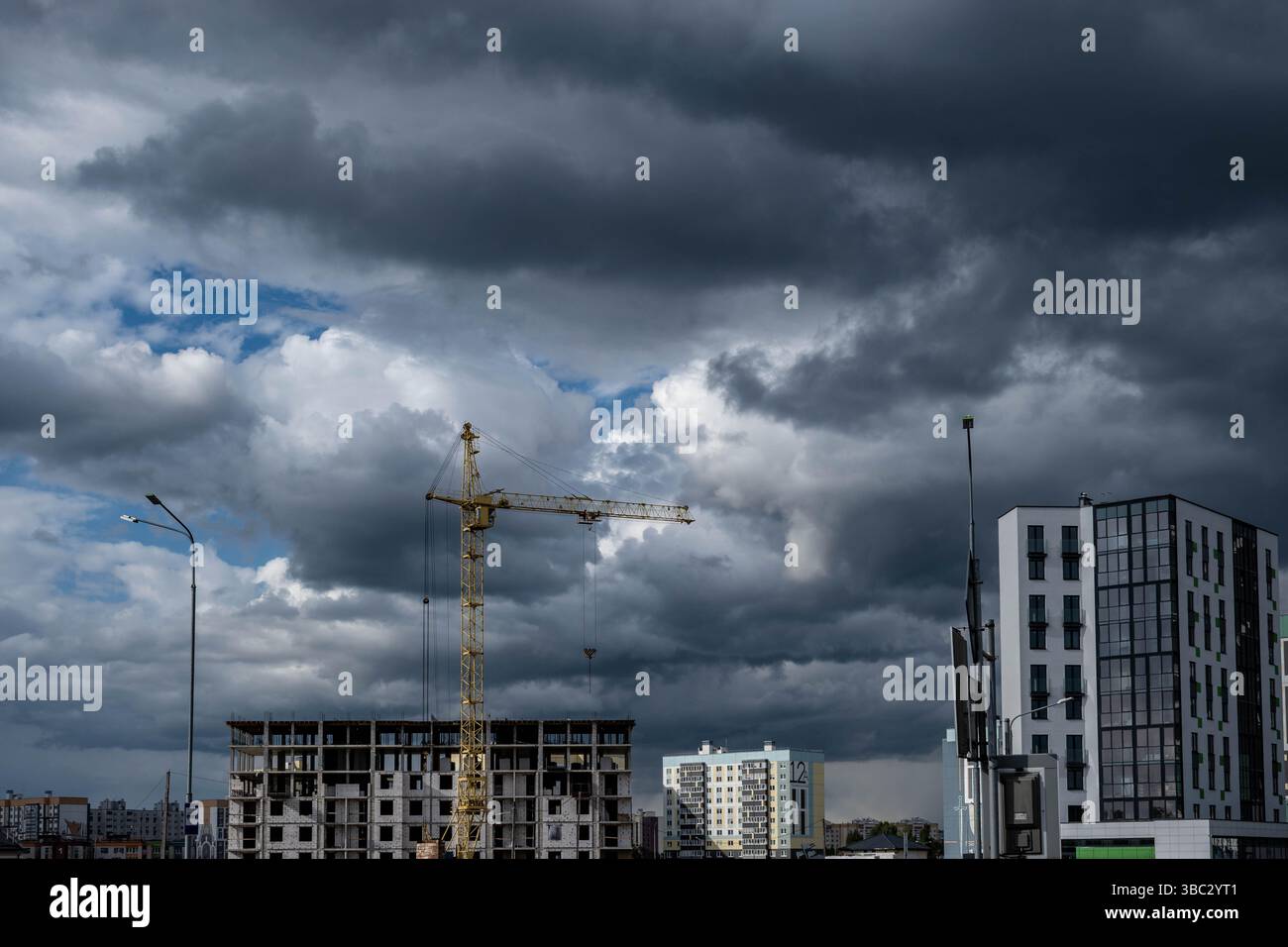 Pomeriggio coperto in città Foto Stock Pomeriggio coperto in città Foto Stock